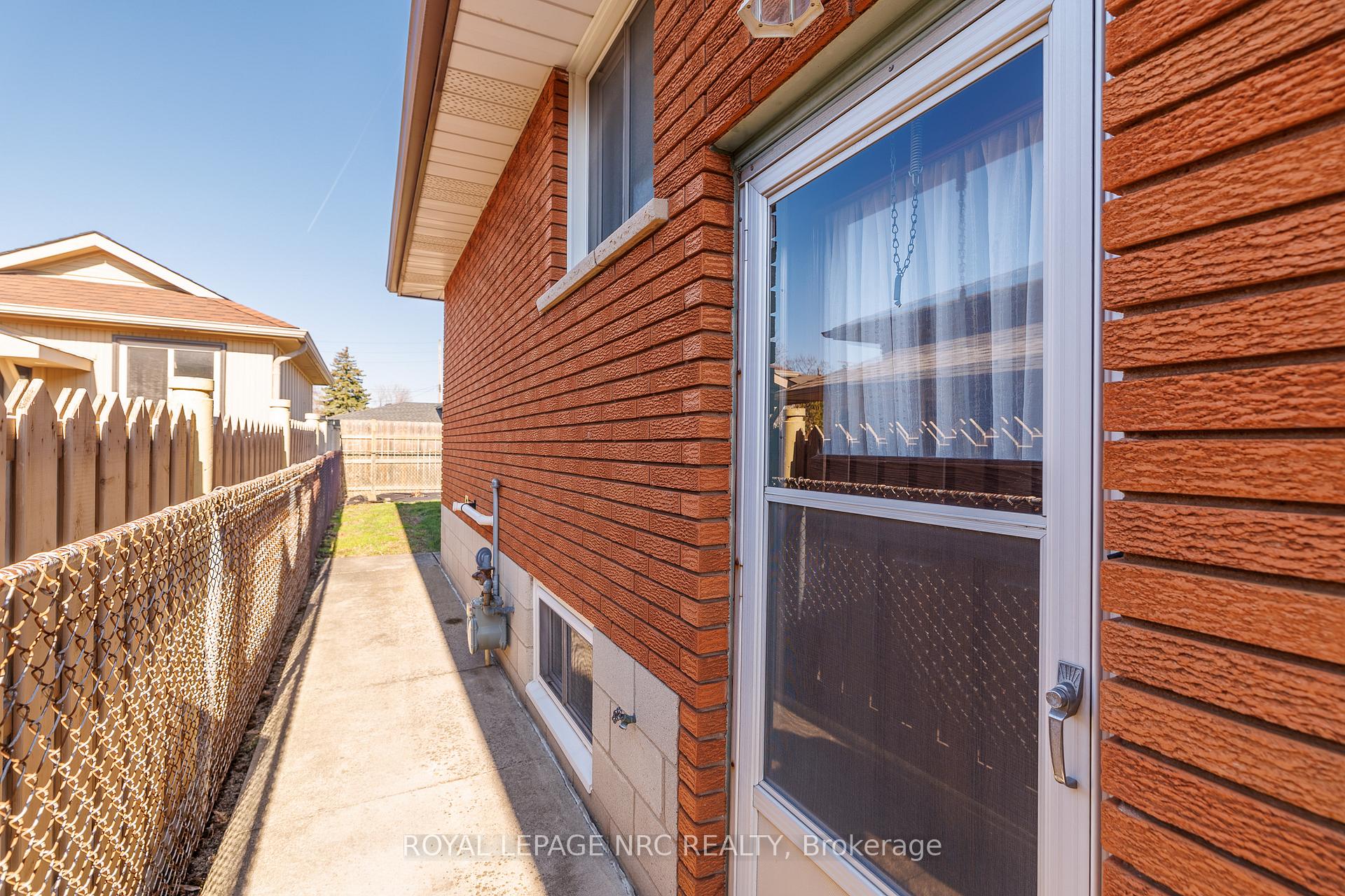 Photo 52 of 38 Rivercrest Road, Hamilton, Riverdale — HOMEH