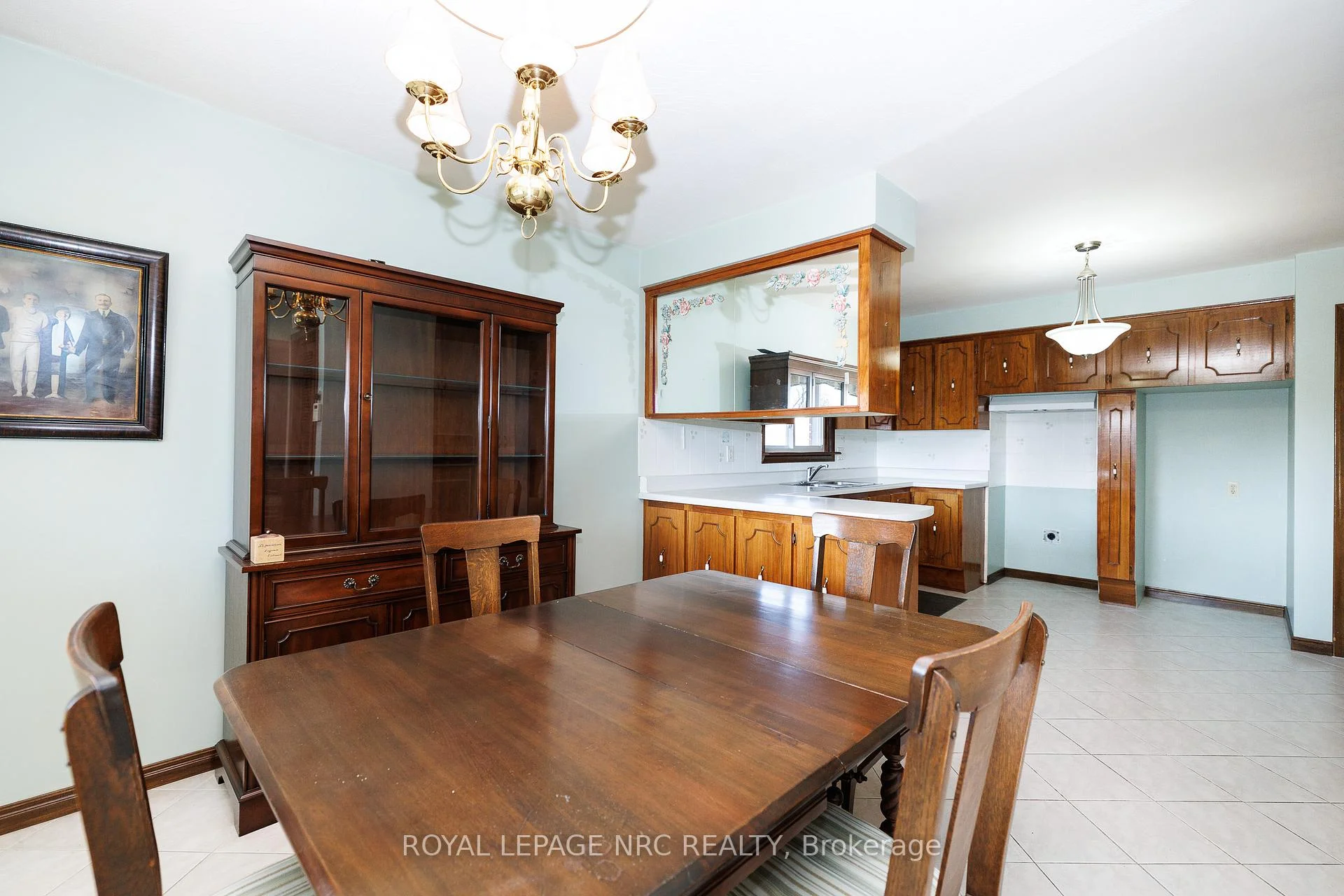 Photo 8 of 38 Rivercrest Road, Hamilton, Riverdale — HOMEH