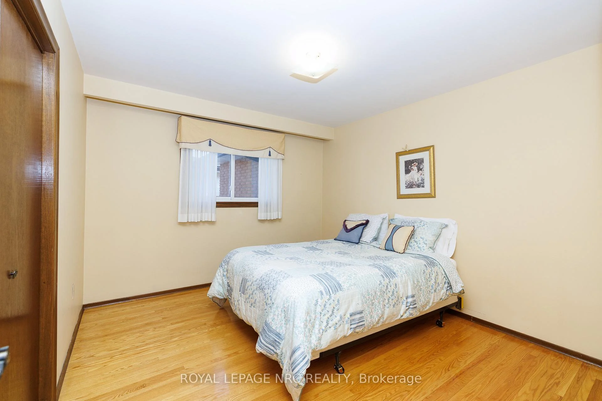 Photo 10 of 38 Rivercrest Road, Hamilton, Riverdale — HOMEH