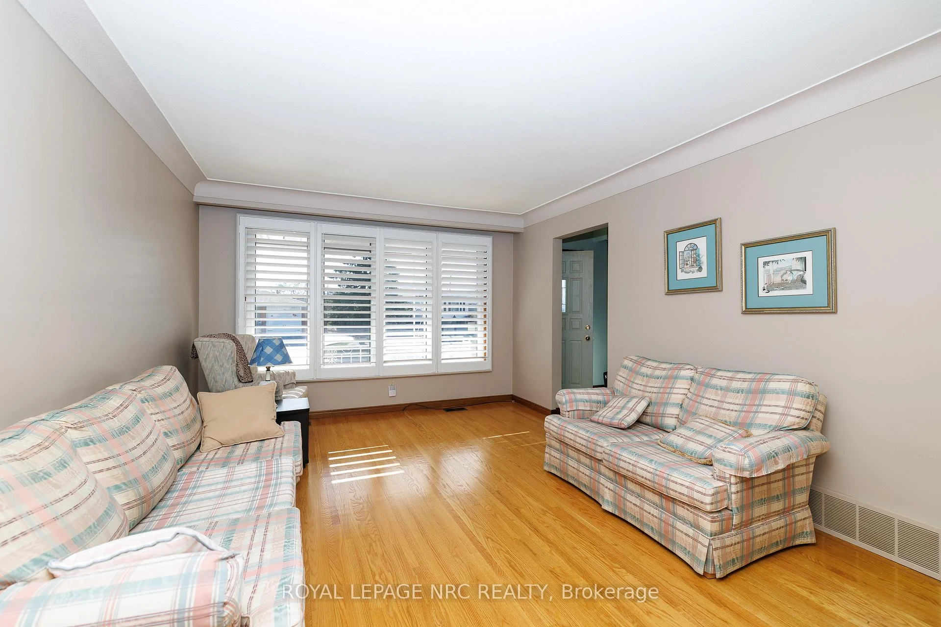 Photo 22 of 38 Rivercrest Road, Hamilton, Riverdale — HOMEH