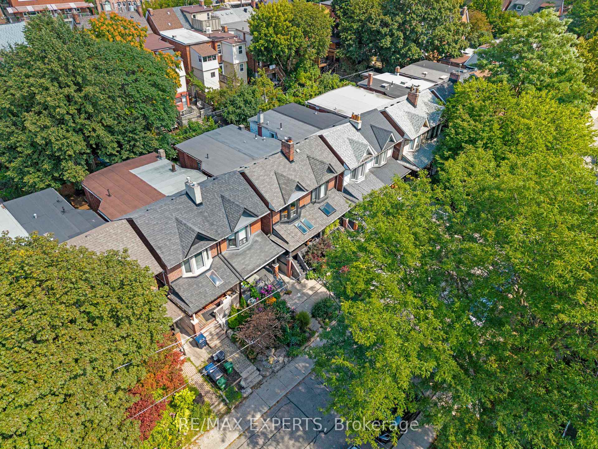 Photo 3 of 54 Marchmount Road, Toronto, Wychwood — HOMEH