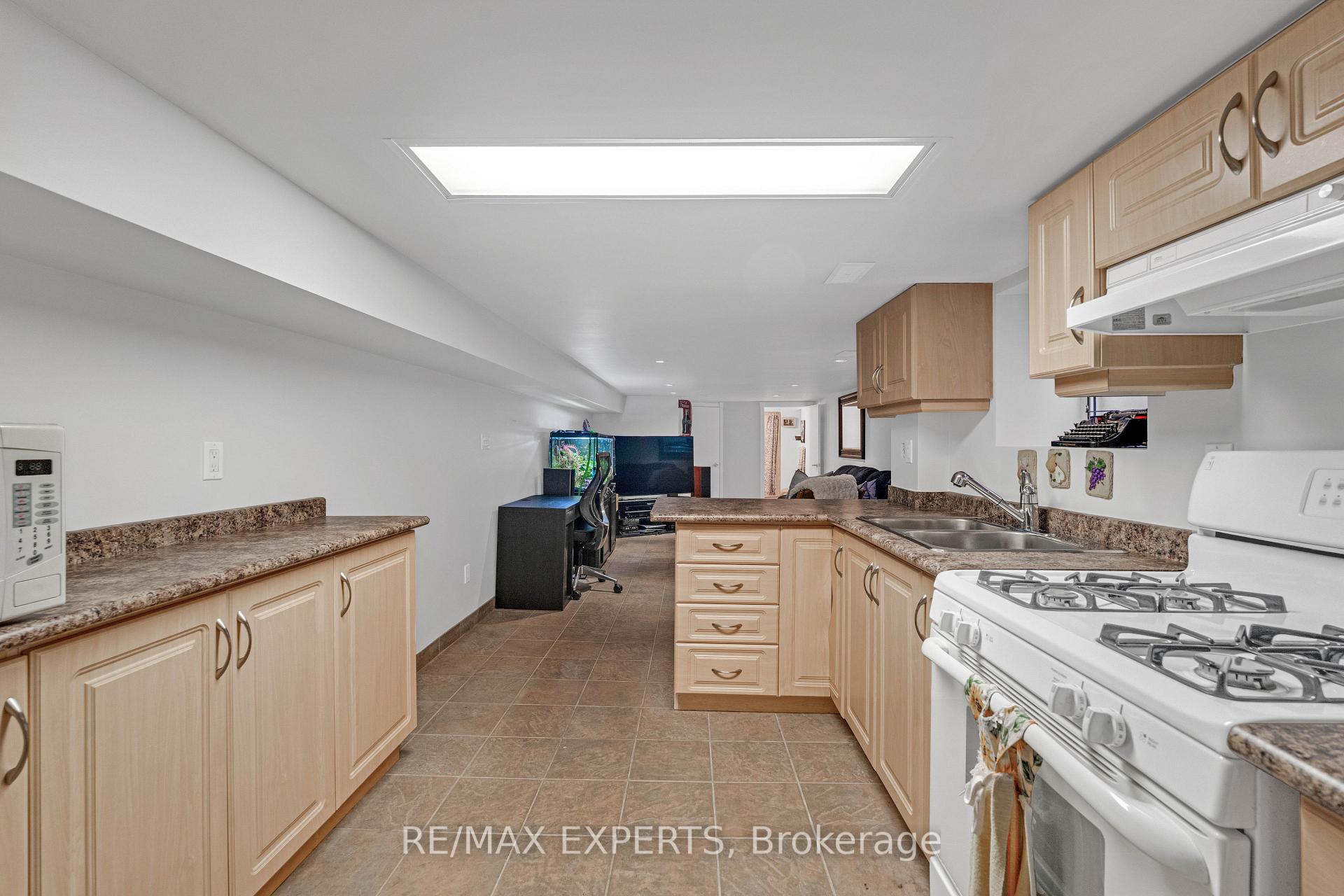 Photo 27 of 54 Marchmount Road, Toronto, Wychwood — HOMEH