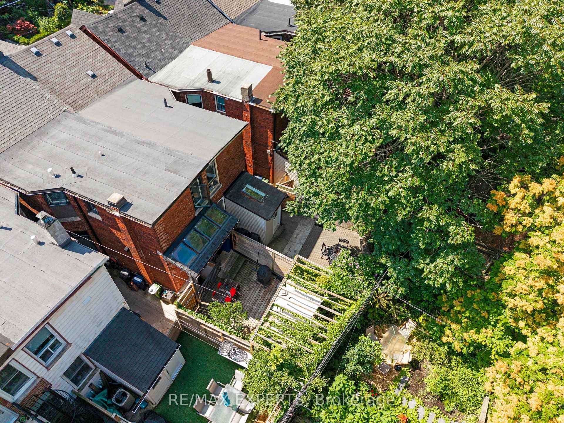 Photo 39 of 54 Marchmount Road, Toronto, Wychwood — HOMEH
