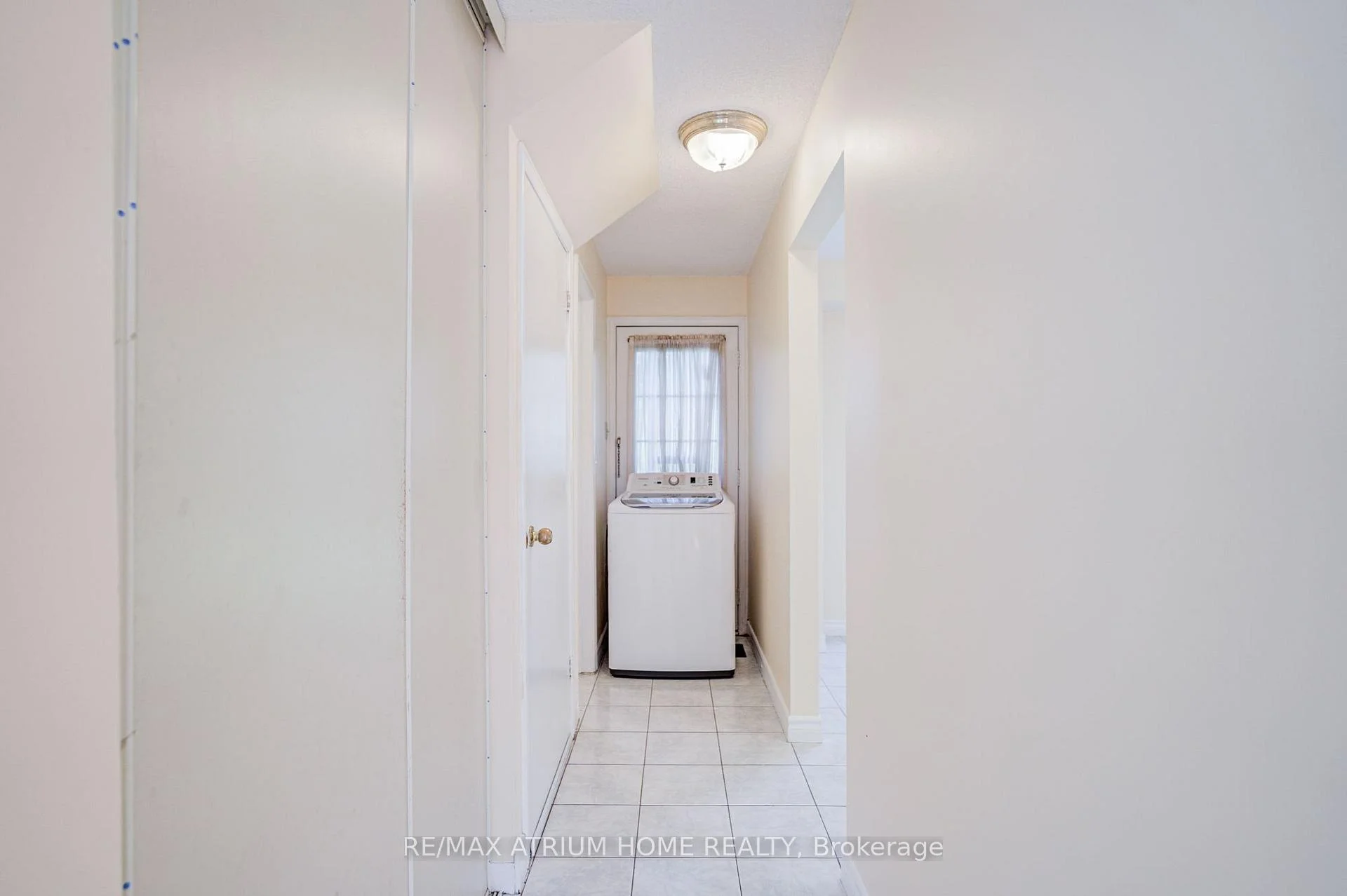 Photo 8 of 14 Copthorne Avenue, Scarborough, Milliken — HOMEH