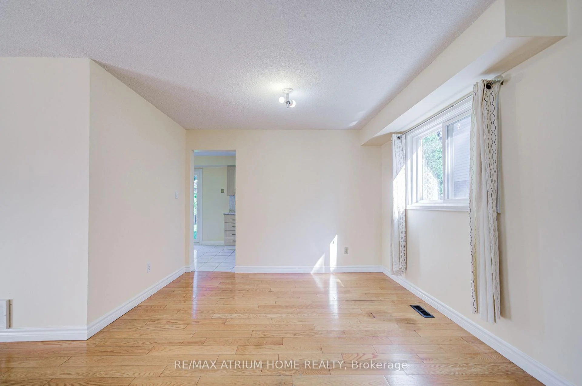Photo 15 of 14 Copthorne Avenue, Scarborough, Milliken — HOMEH