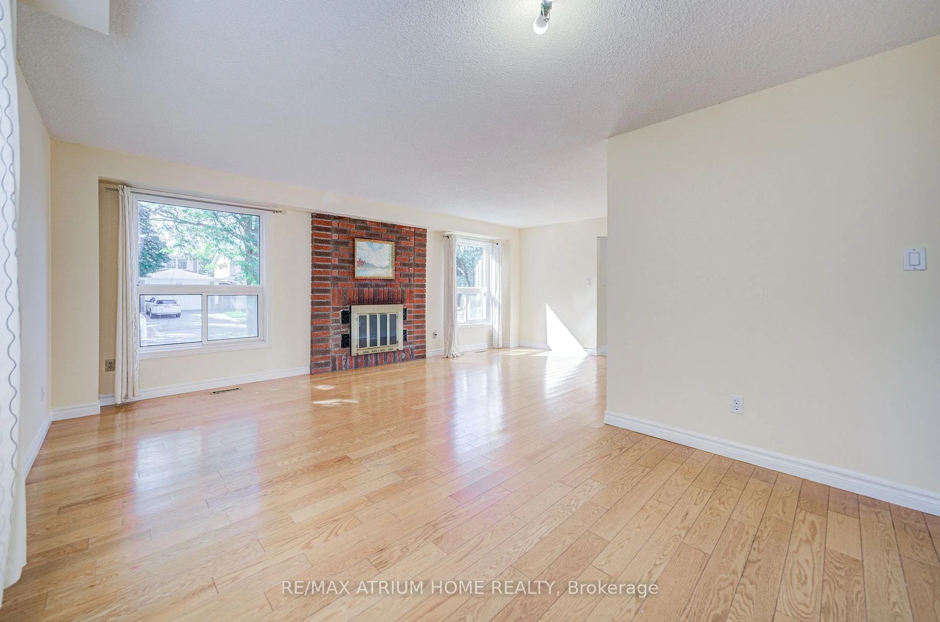 Photo 17 of 14 Copthorne Avenue, Scarborough, Milliken — HOMEH