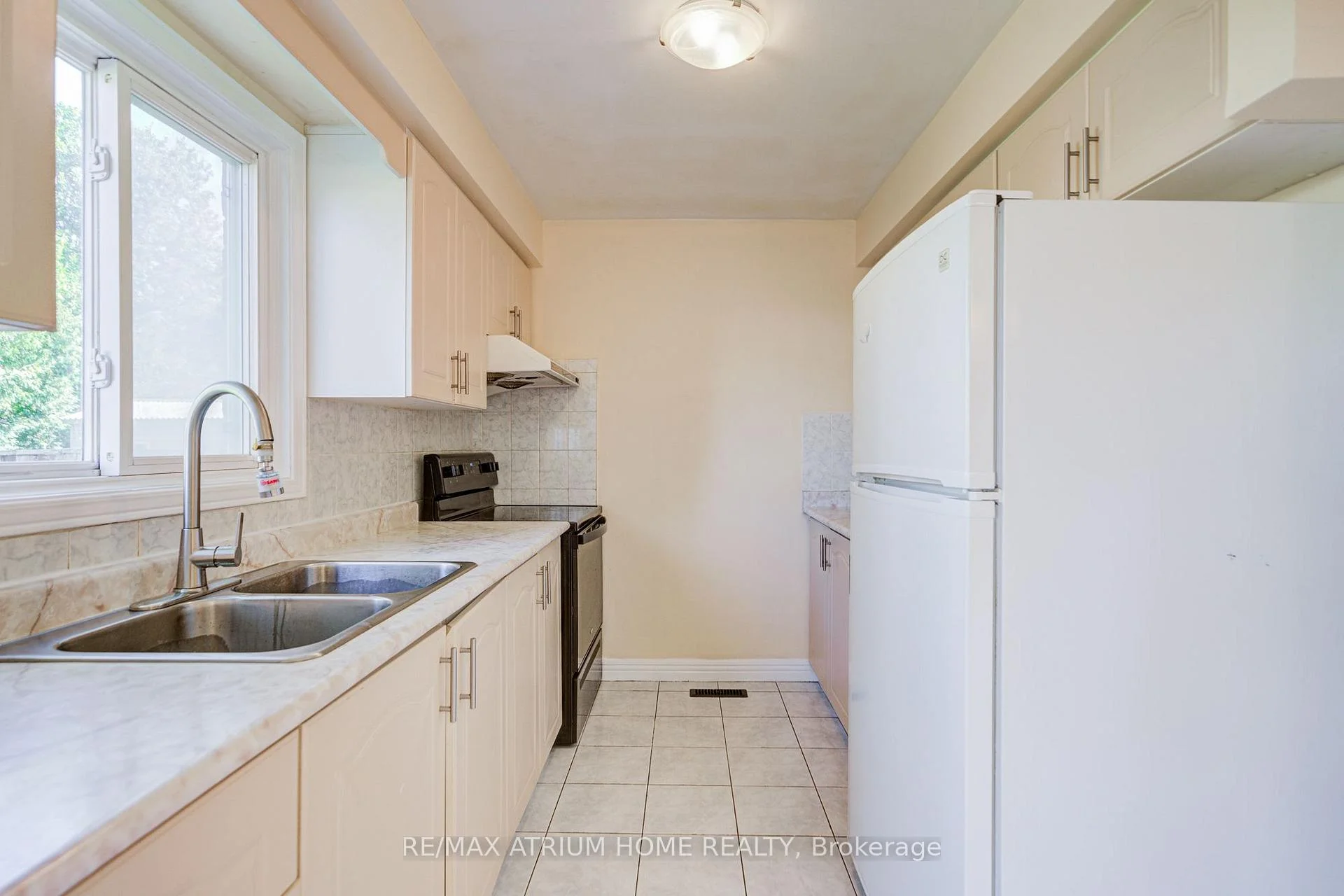 Photo 22 of 14 Copthorne Avenue, Scarborough, Milliken — HOMEH