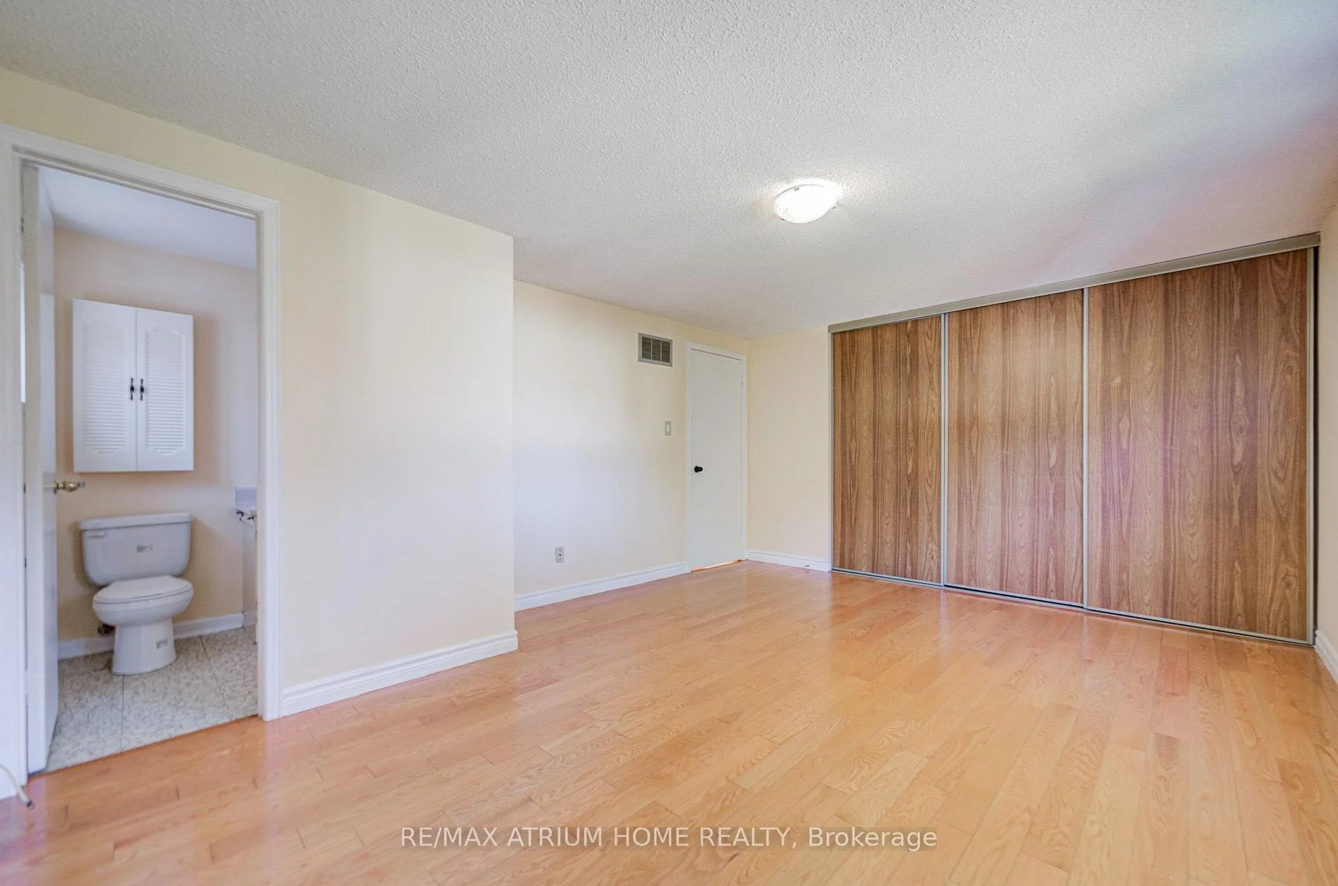 Photo 33 of 14 Copthorne Avenue, Scarborough, Milliken — HOMEH
