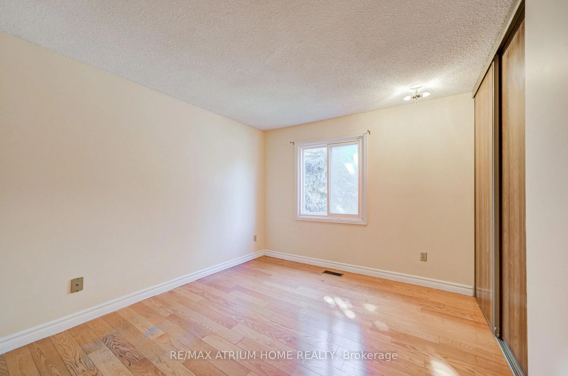 Photo 35 of 14 Copthorne Avenue, Scarborough, Milliken — HOMEH