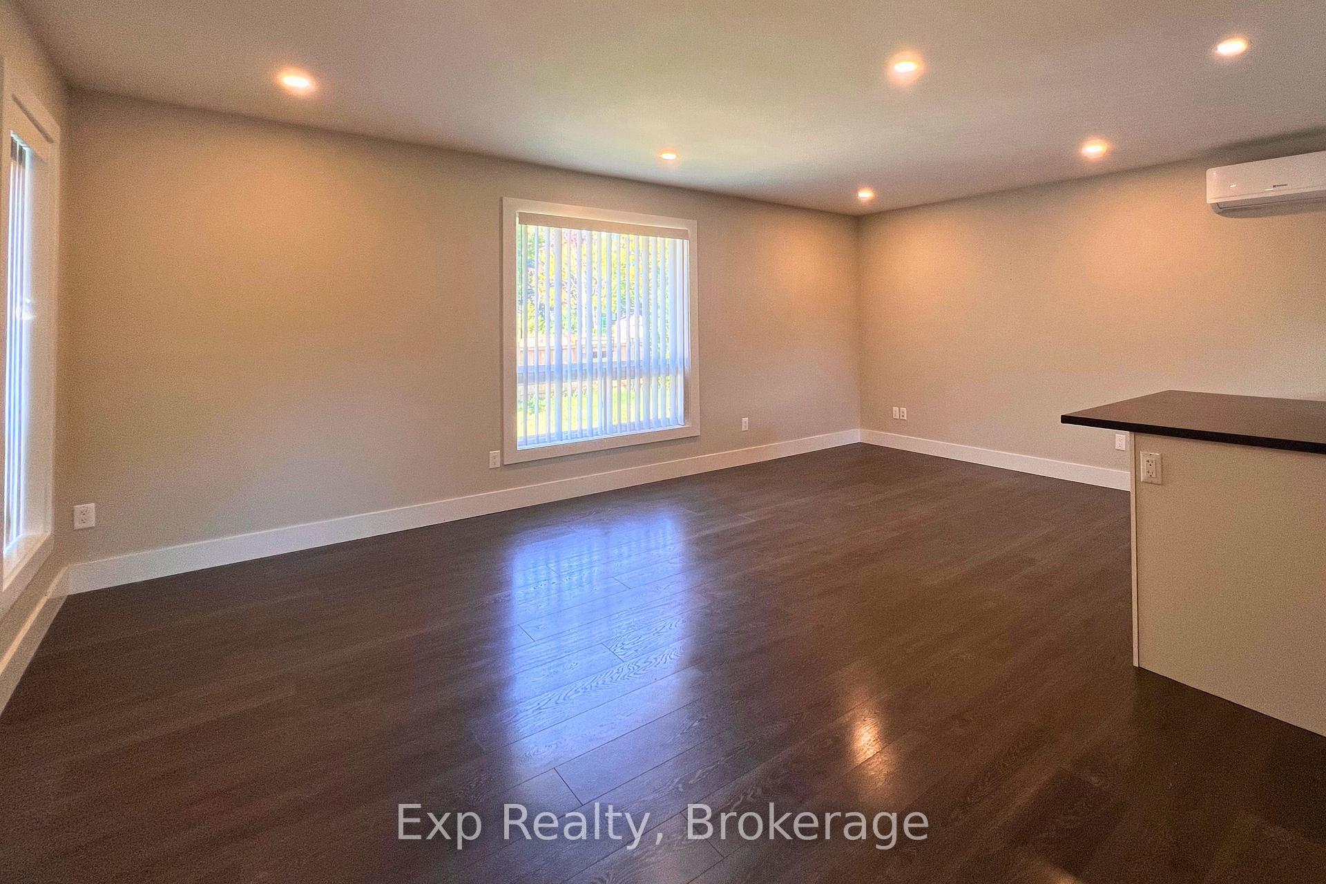 Photo 4 of Unit UNIT B, 20 Munro Avenue, Belleville, Belleville Ward — HOMEH