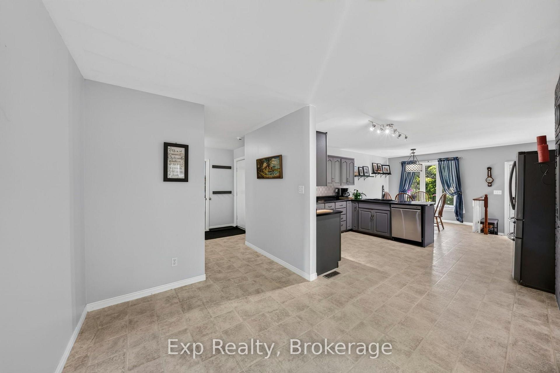 Photo 13 of 1745 Lazier Road, Tyendinaga, Tyendinaga Township — HOMEH