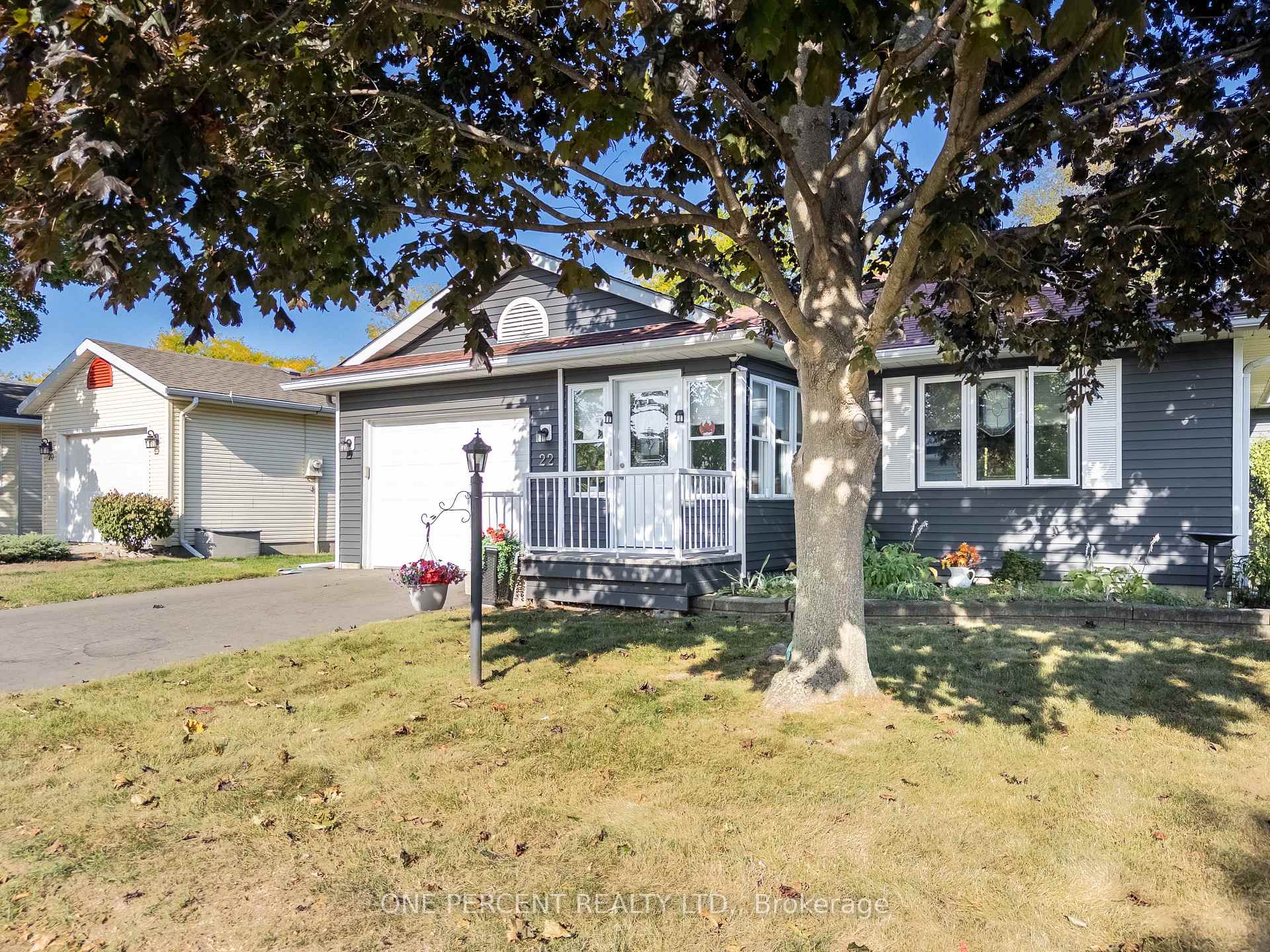 Photo 3 of 22 Heritage Drive, Prince Edward County, Wellington Ward — HOMEH