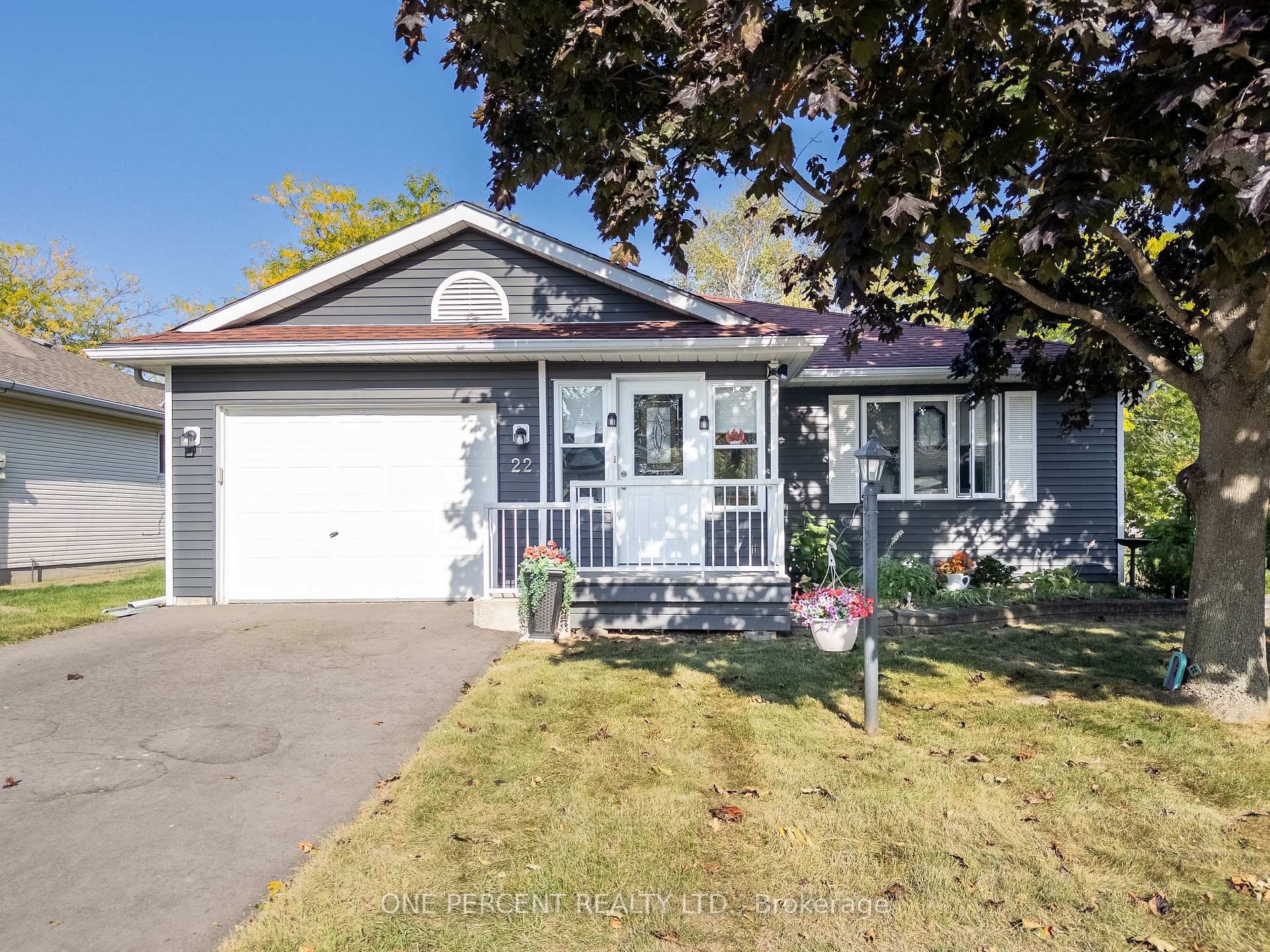Photo 1 of 22 Heritage Drive, Prince Edward County, Wellington Ward — HOMEH