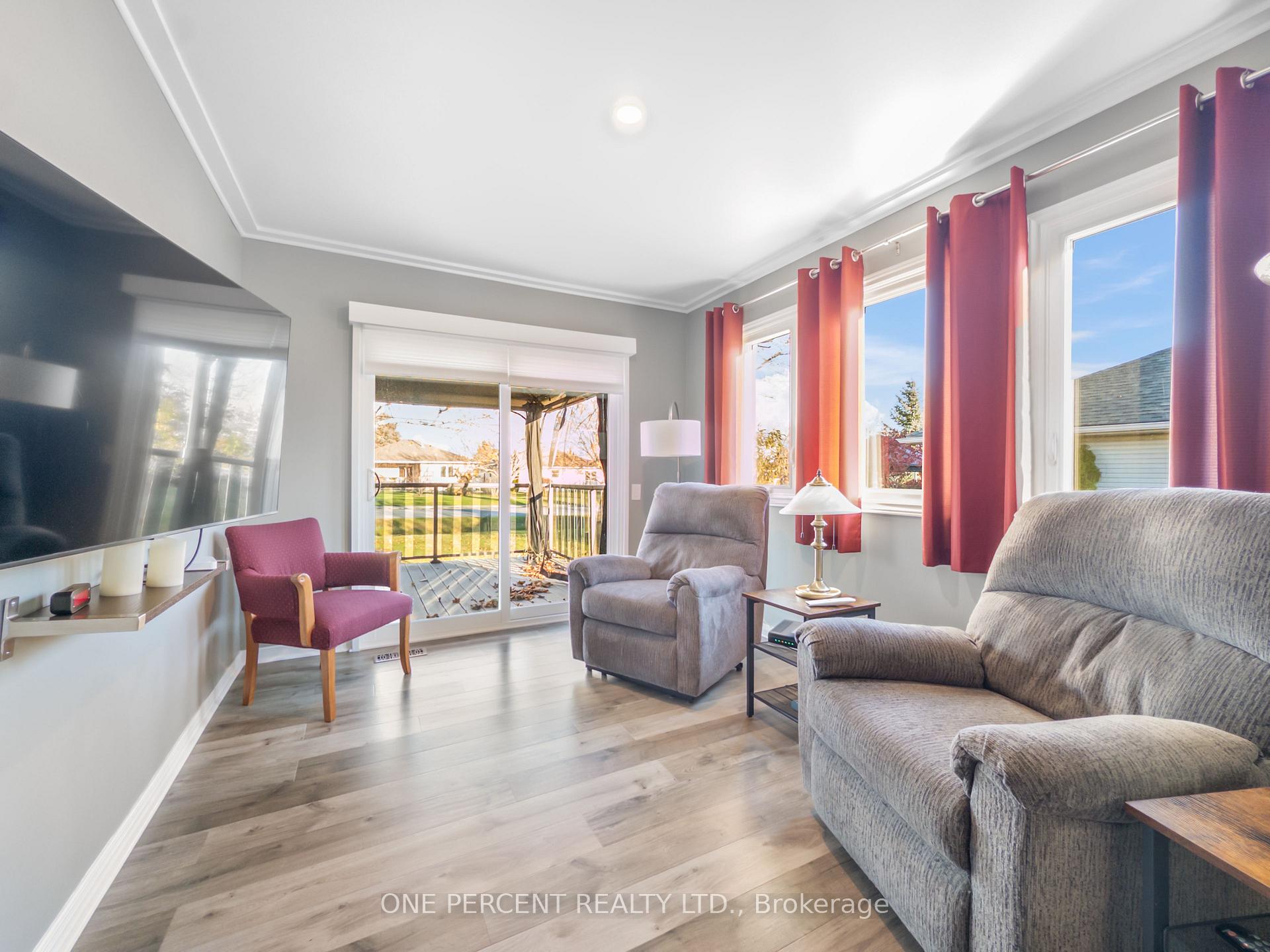 Photo 15 of 22 Heritage Drive, Prince Edward County, Wellington Ward — HOMEH