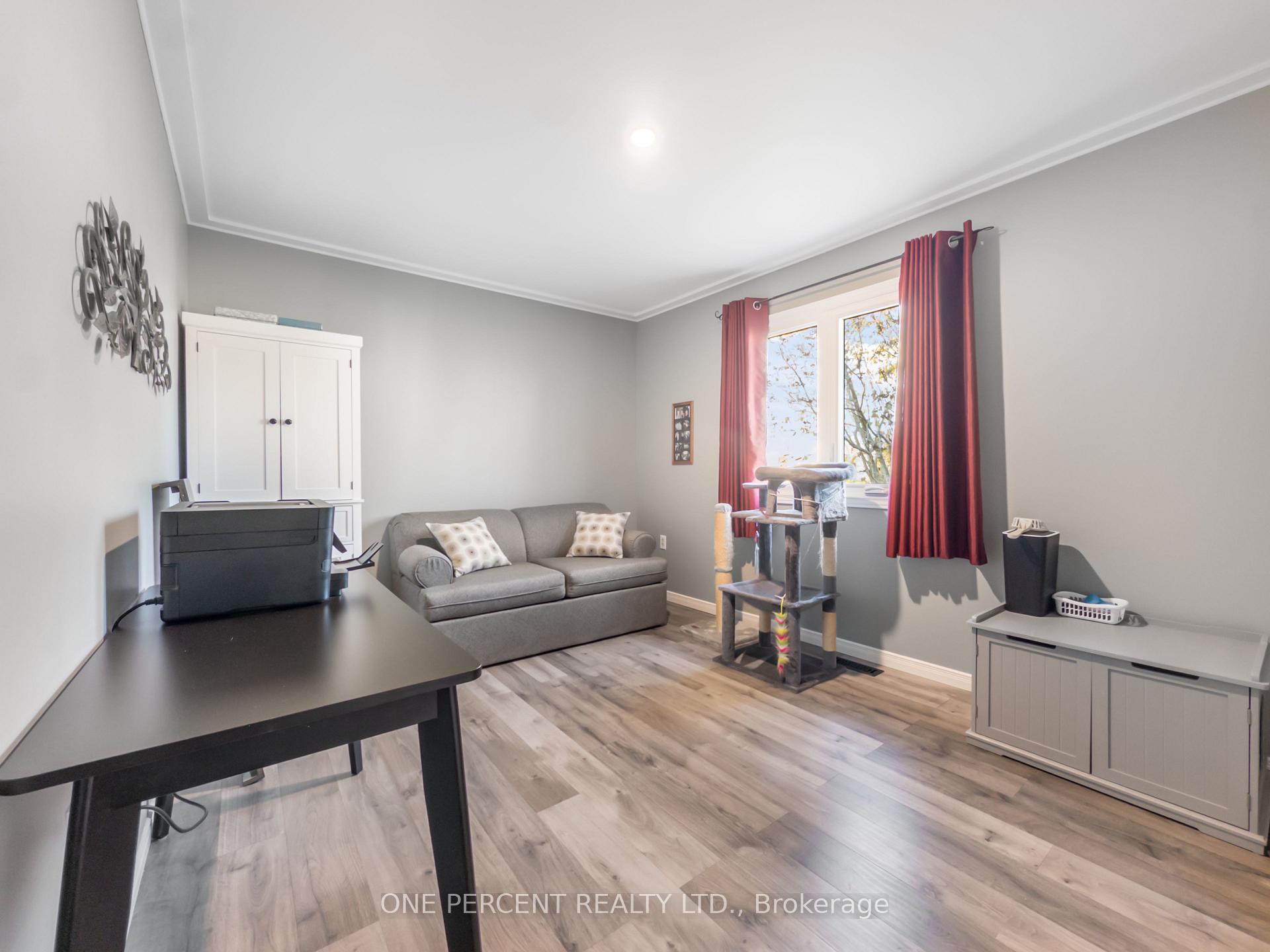 Photo 24 of 22 Heritage Drive, Prince Edward County, Wellington Ward — HOMEH