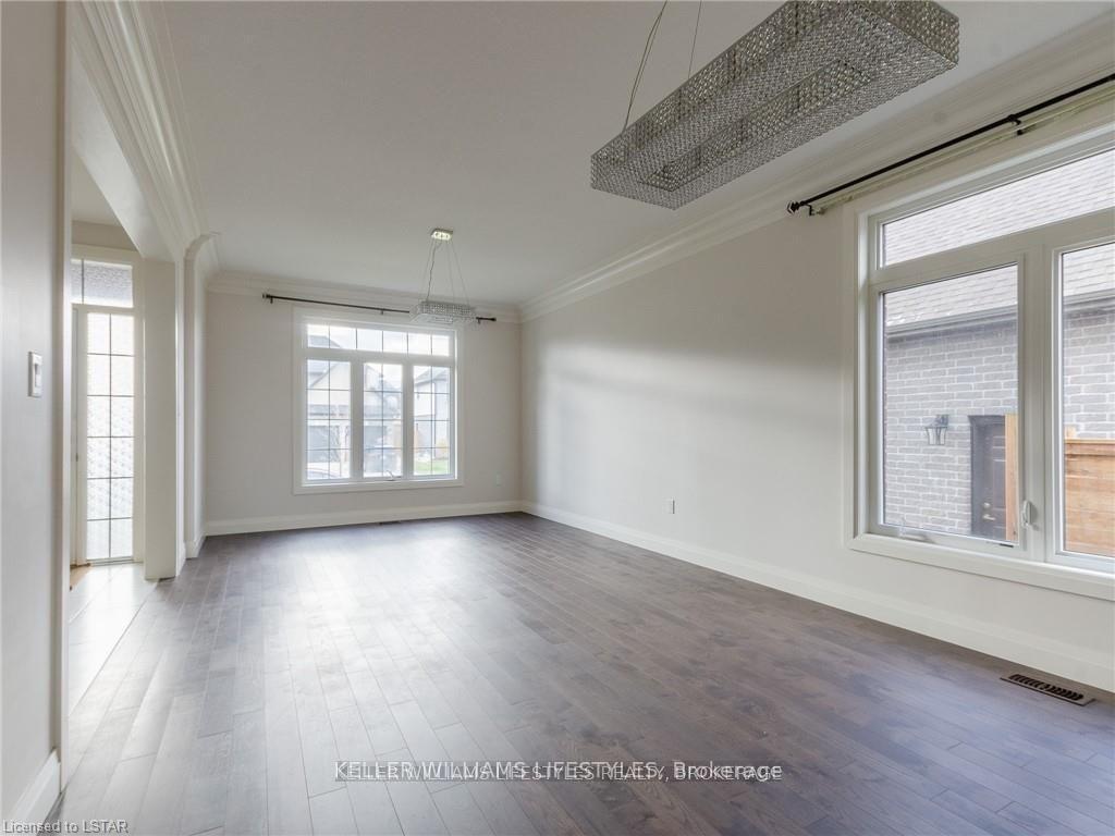 Photo 4 of 756 Hickorystick, London, North R — HOMEH