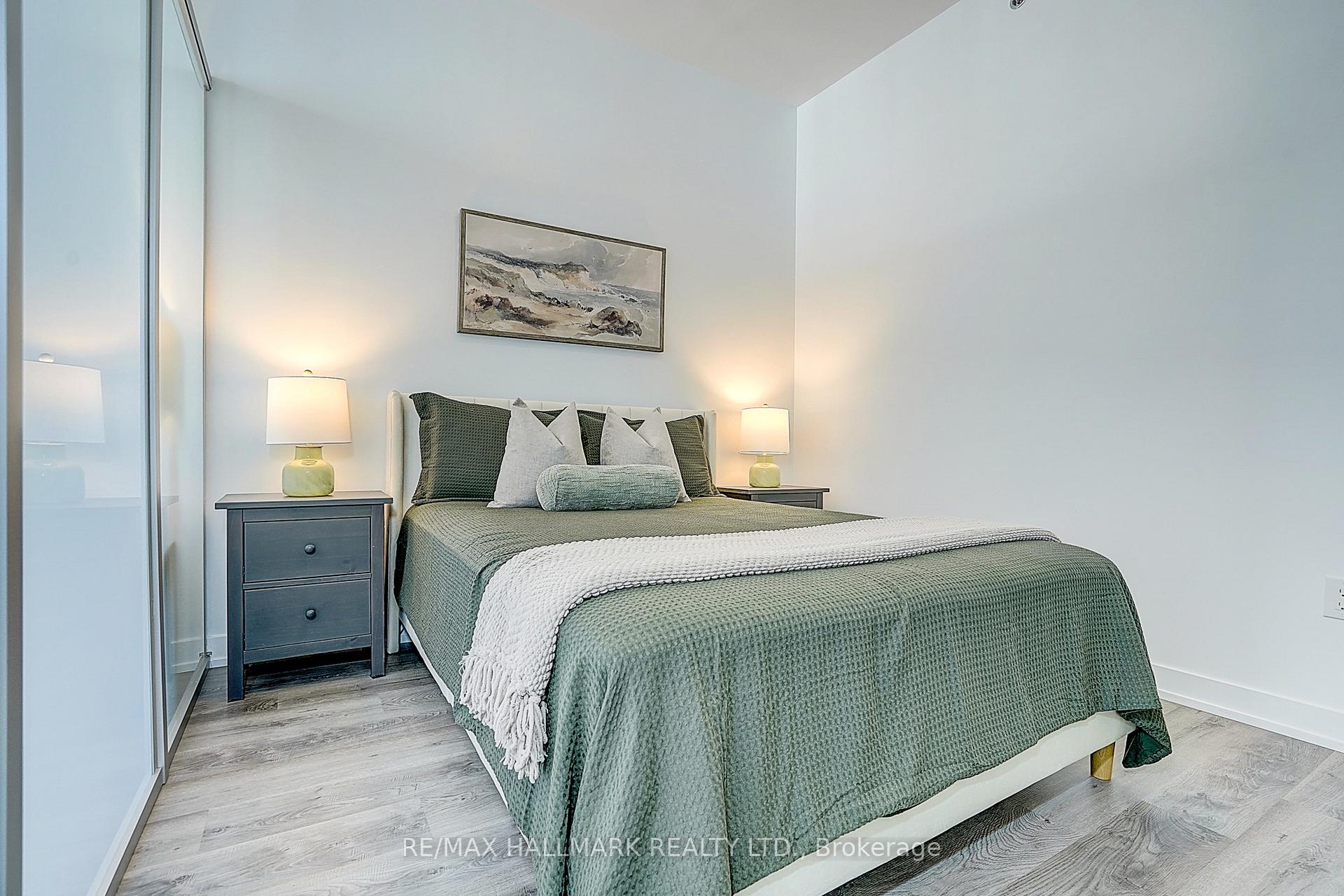 Photo 14 of Unit 2009, 426 University Avenue, Toronto, Kensington-Chinatown — HOMEH