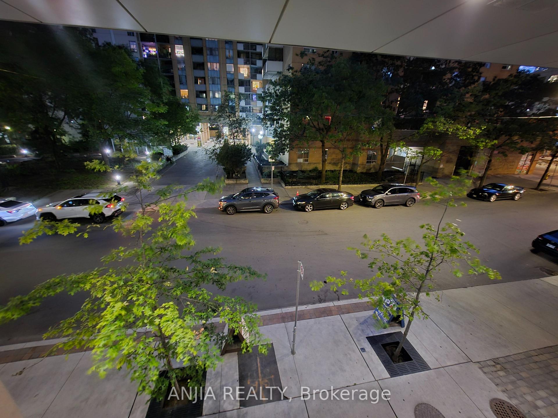 Photo 13 of Unit 206, 77 Mutual Street, Toronto, Church-Yonge Corridor — HOMEH