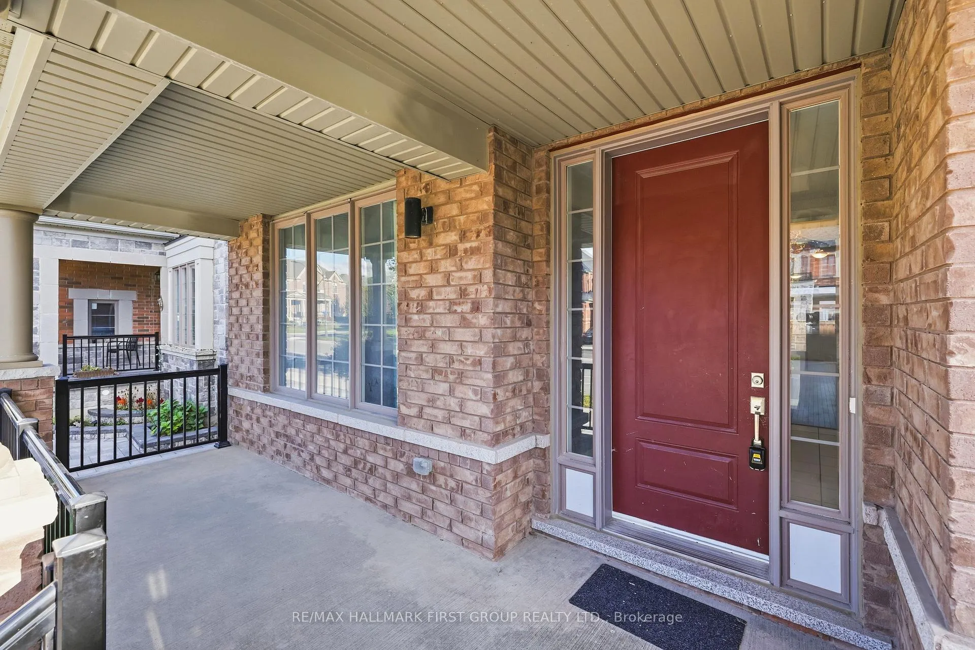 Photo 3 of 17 Micklefield Avenue, Whitby, Rural Whitby — HOMEH