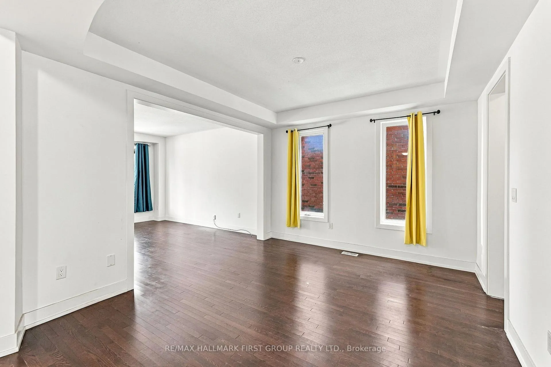 Photo 10 of 17 Micklefield Avenue, Whitby, Rural Whitby — HOMEH