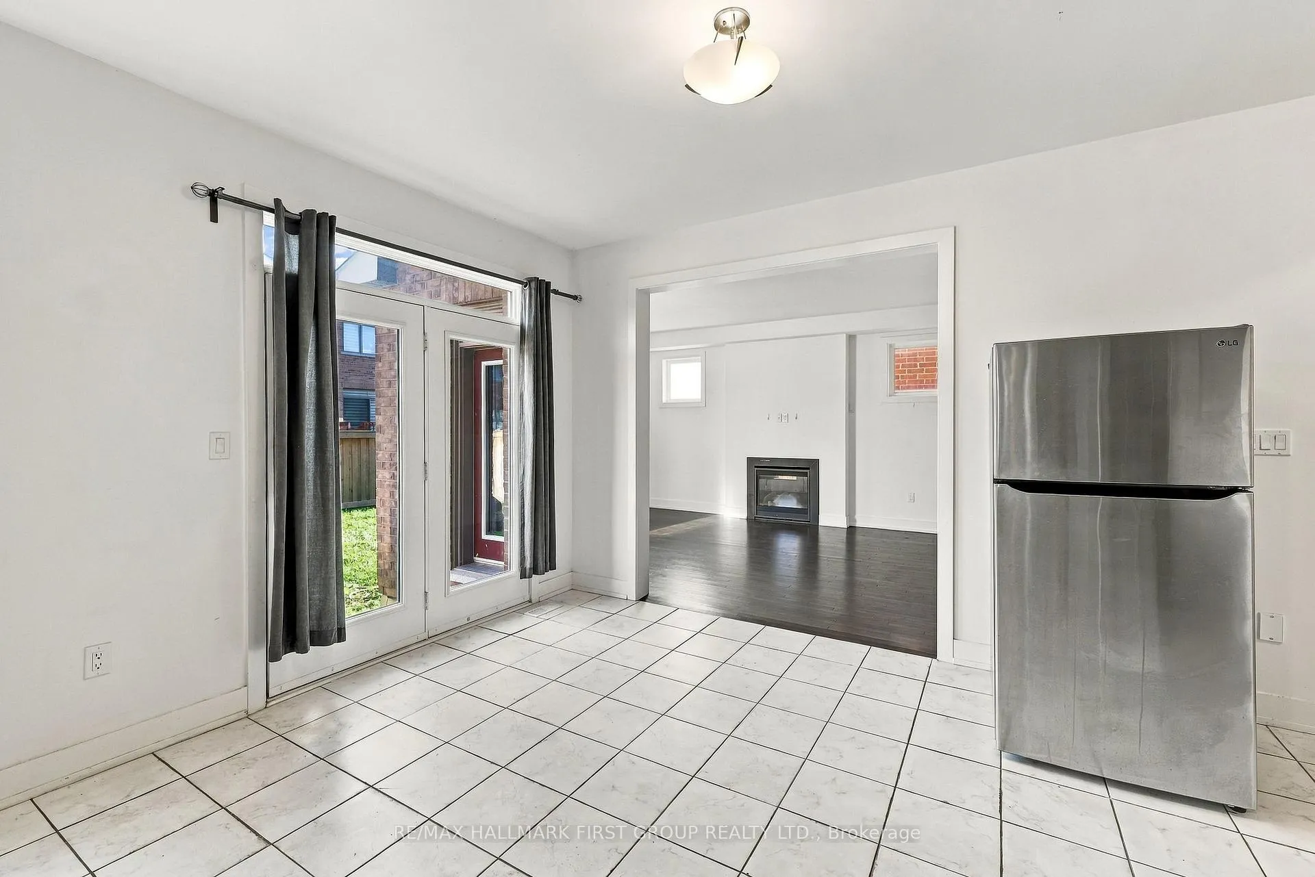 Photo 16 of 17 Micklefield Avenue, Whitby, Rural Whitby — HOMEH