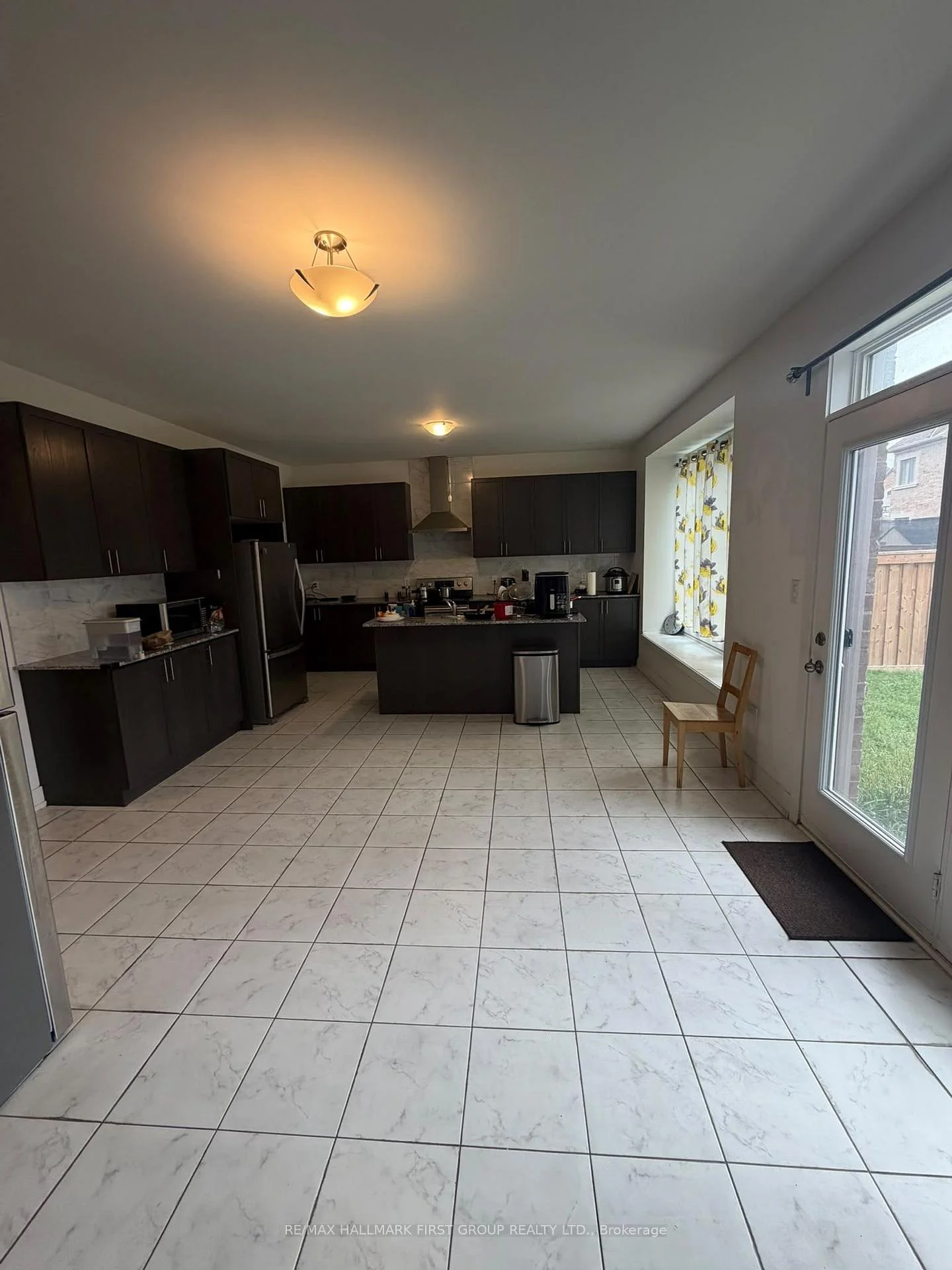 Photo 6 of 17 Micklefield Avenue, Whitby, Rural Whitby — HOMEH