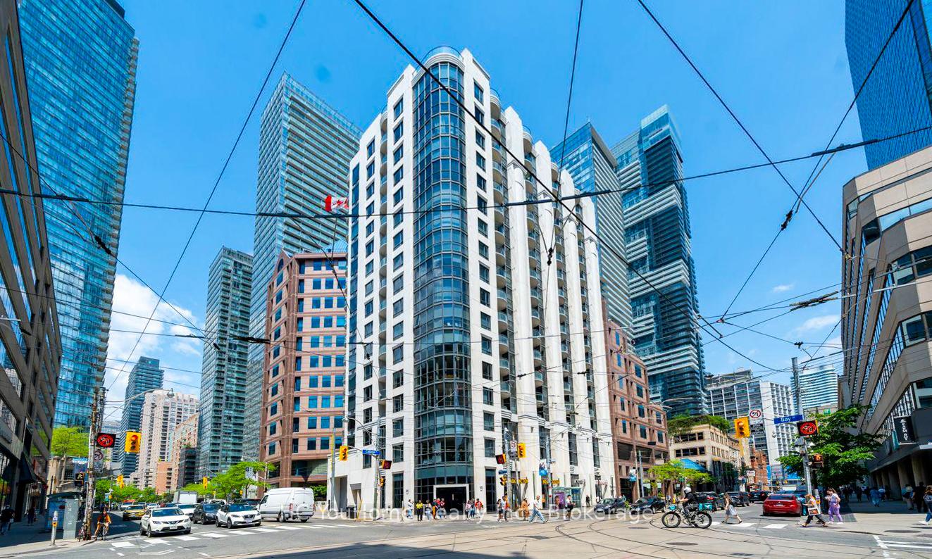 Photo of Unit 607, 801 Bay Street