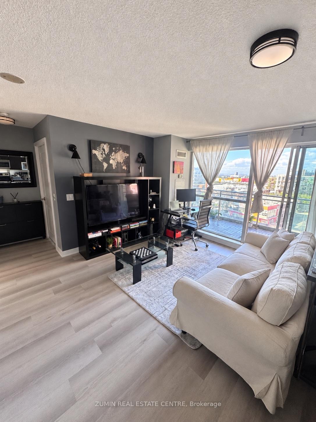 Photo 4 of Unit 905, 100 Western Battery Road, Toronto, Niagara — HOMEH