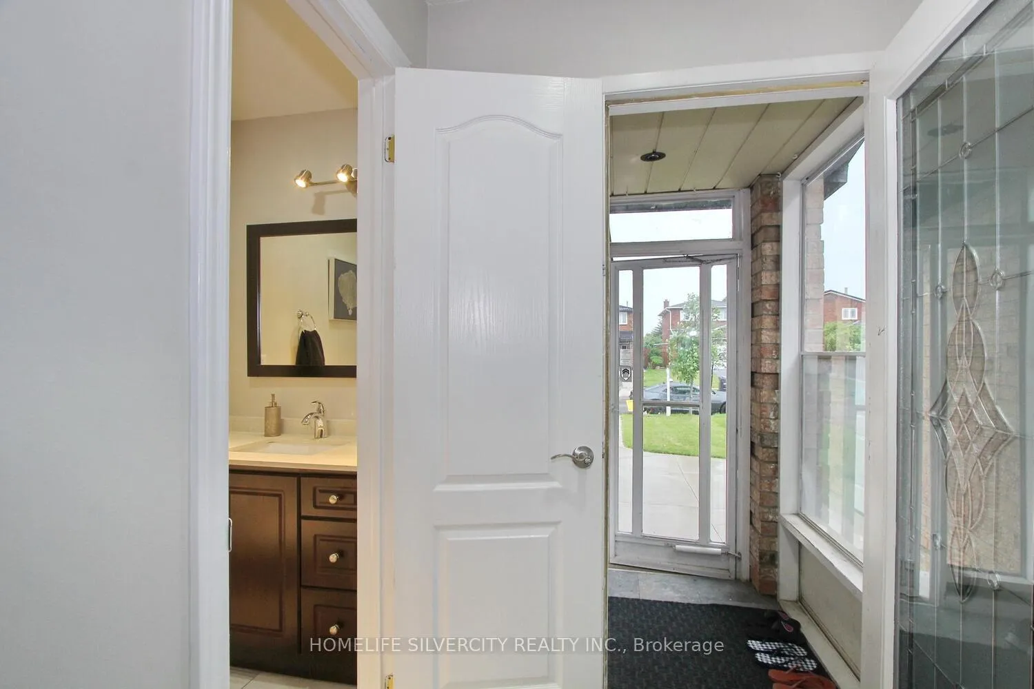 Photo 2 of 4 Adam Street, Brampton, Heart Lake West — HOMEH