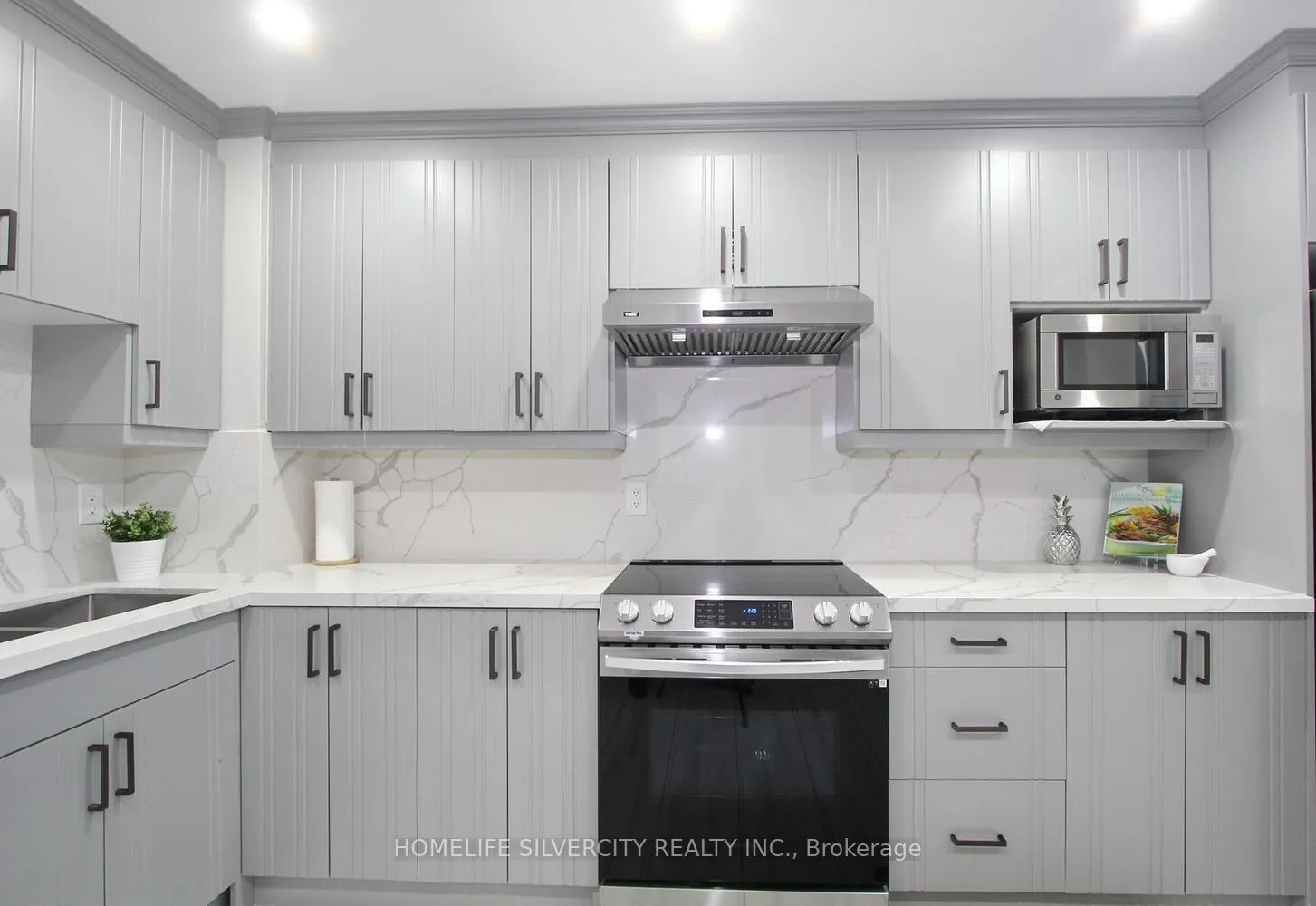 Photo 12 of 4 Adam Street, Brampton, Heart Lake West — HOMEH