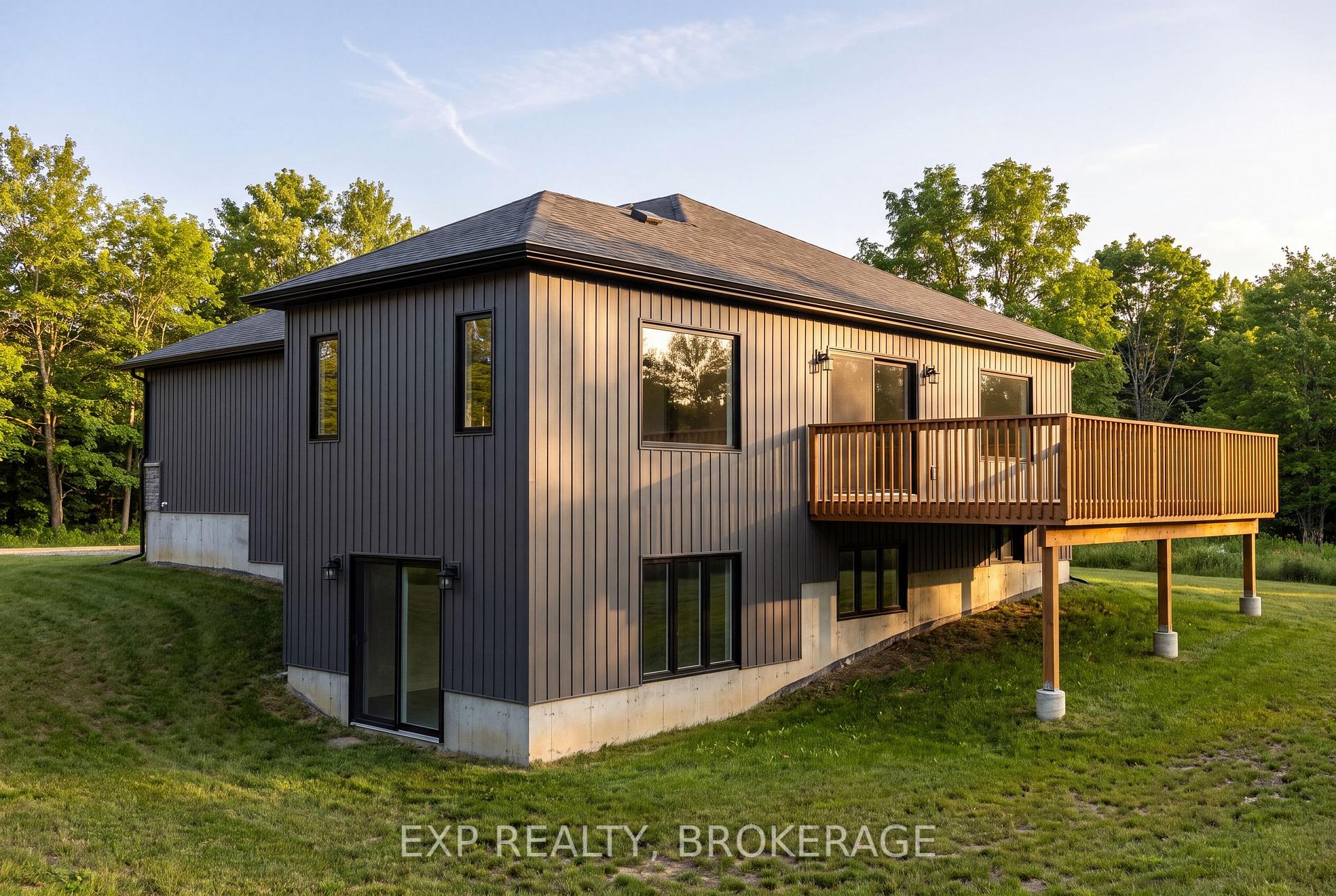 Photo 3 of 2619 Perth Road, Kingston, City North of 401 — HOMEH