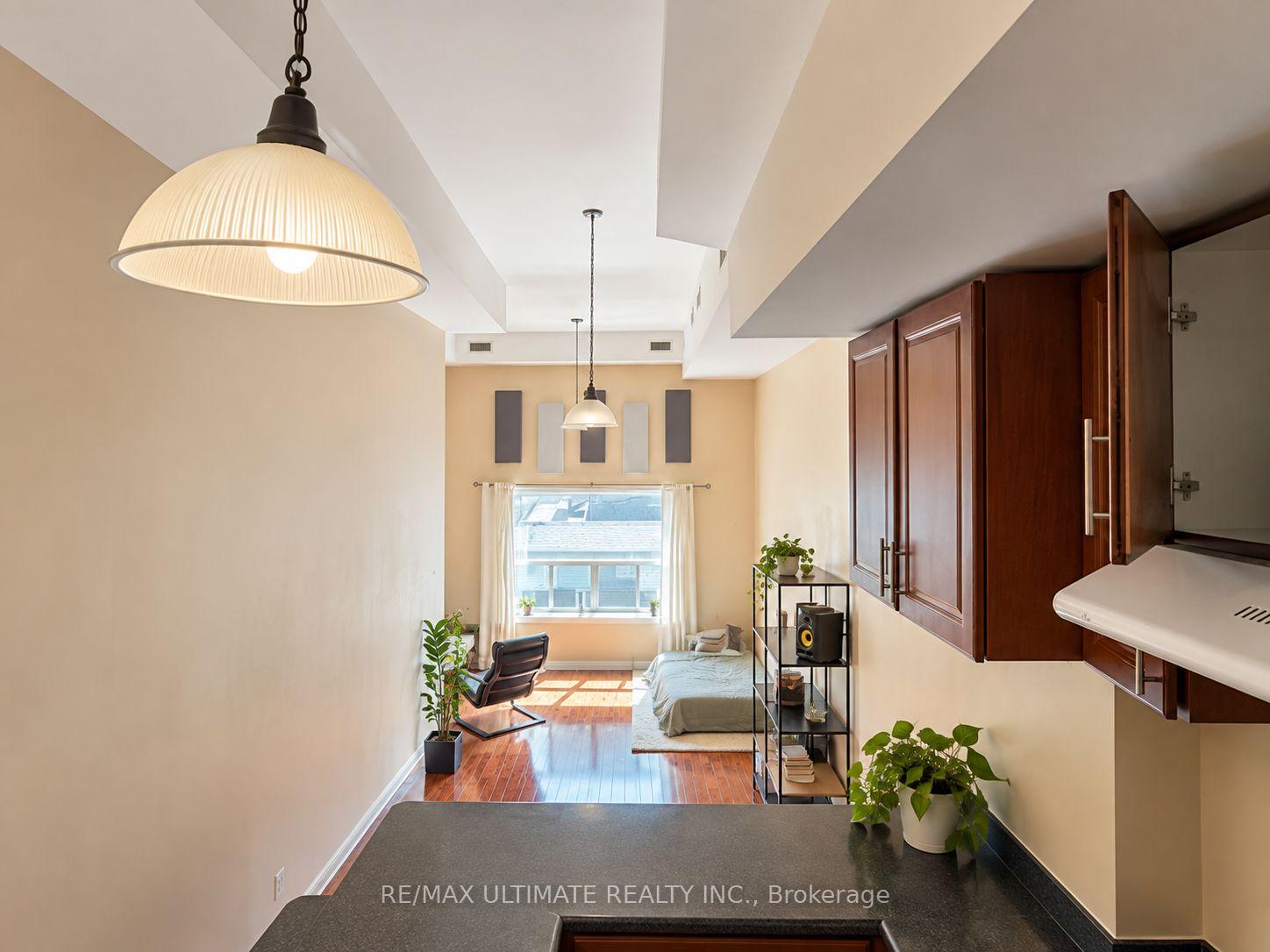 Photo 4 of Unit 2B, 781 Queen Street W, Toronto, Niagara — HOMEH