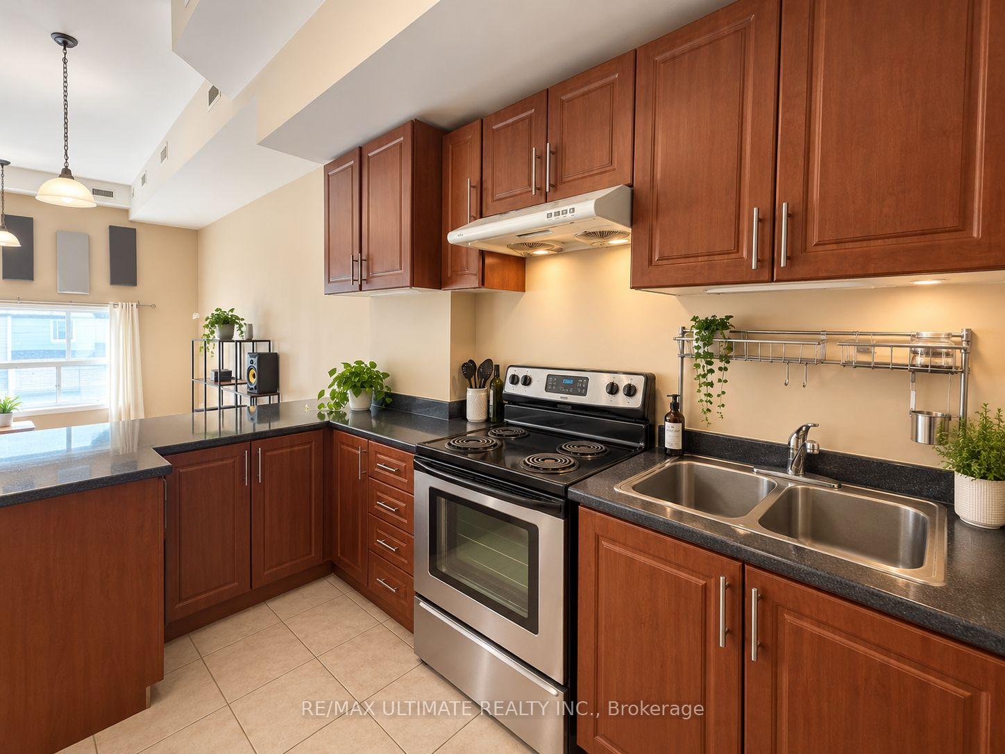 Photo 8 of Unit 2B, 781 Queen Street W, Toronto, Niagara — HOMEH