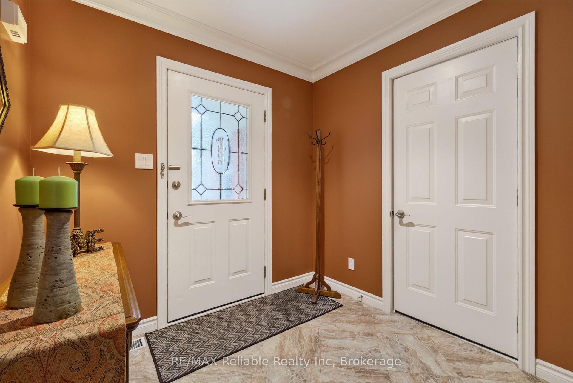Photo 3 of 217 Bethune Crescent, Goderich, Goderich (Town) — HOMEH