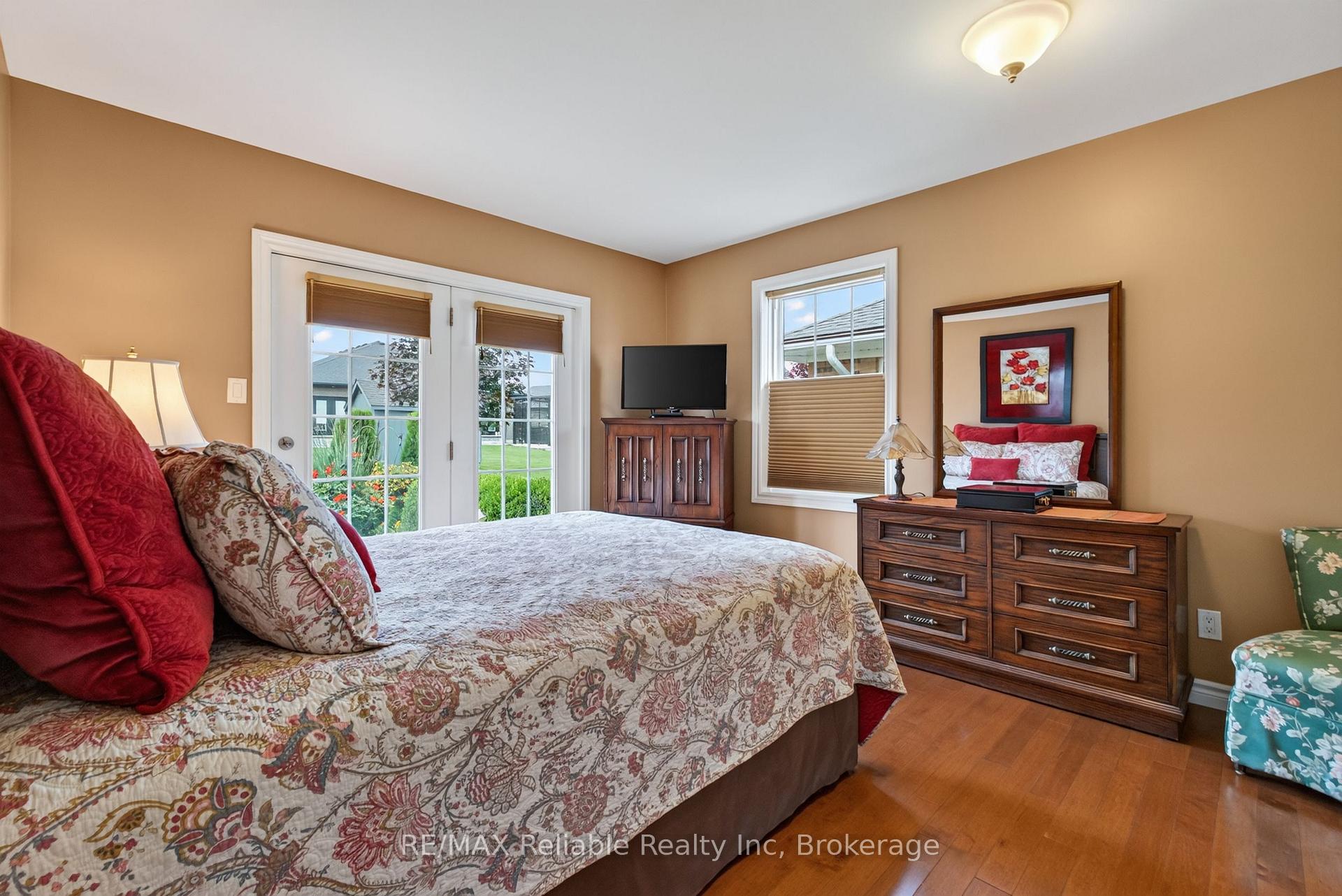 Photo 18 of 217 Bethune Crescent, Goderich, Goderich (Town) — HOMEH