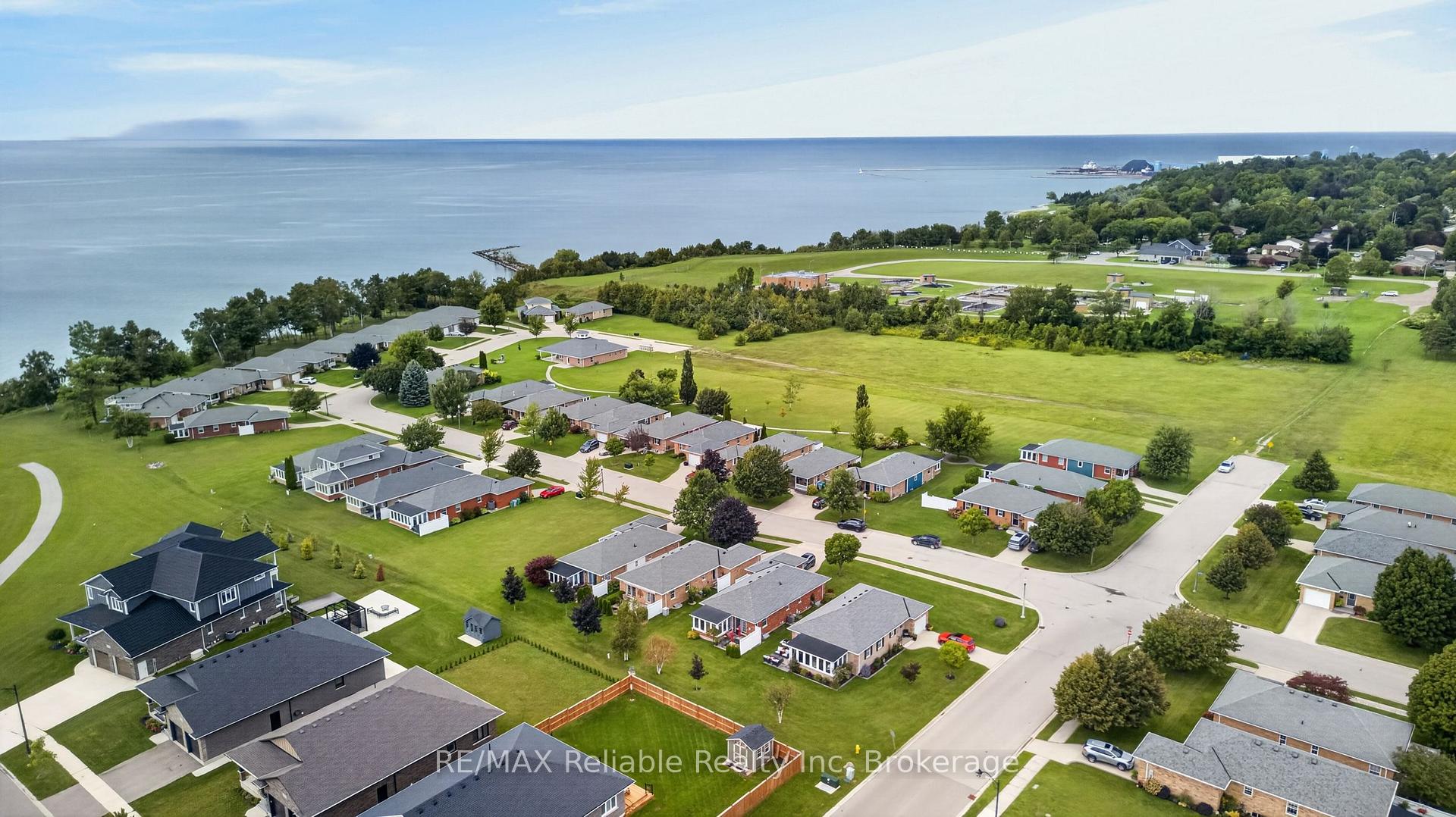 Photo 32 of 217 Bethune Crescent, Goderich, Goderich (Town) — HOMEH