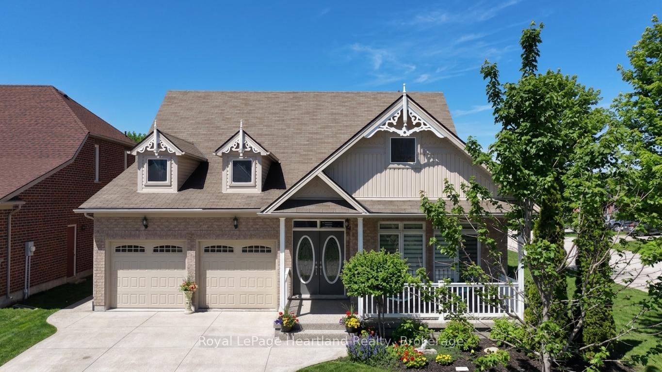 Photo of 10 Macpherson Avenue