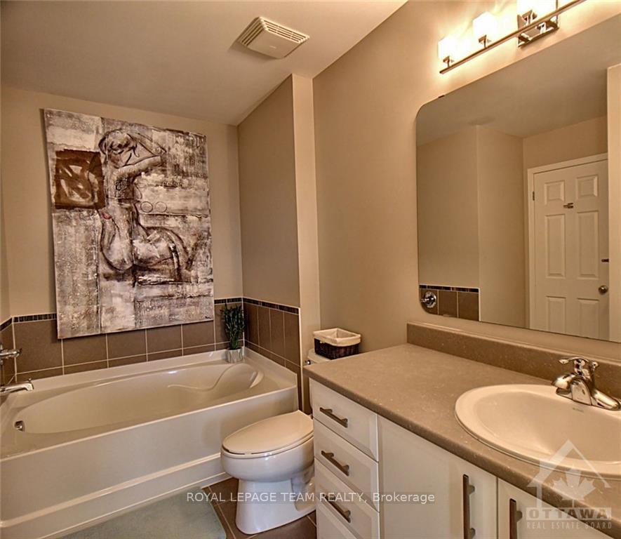 Photo 13 of 109 Keltie Private, Ottawa, Barrhaven - Longfields — HOMEH