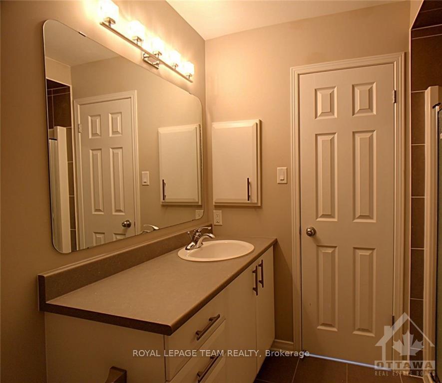Photo 17 of 109 Keltie Private, Ottawa, Barrhaven - Longfields — HOMEH