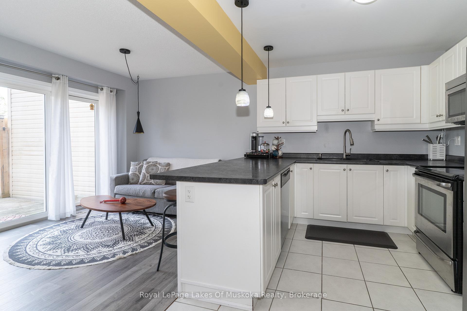 Photo 8 of 23 Little Ryans Way, Bracebridge, Macaulay — HOMEH