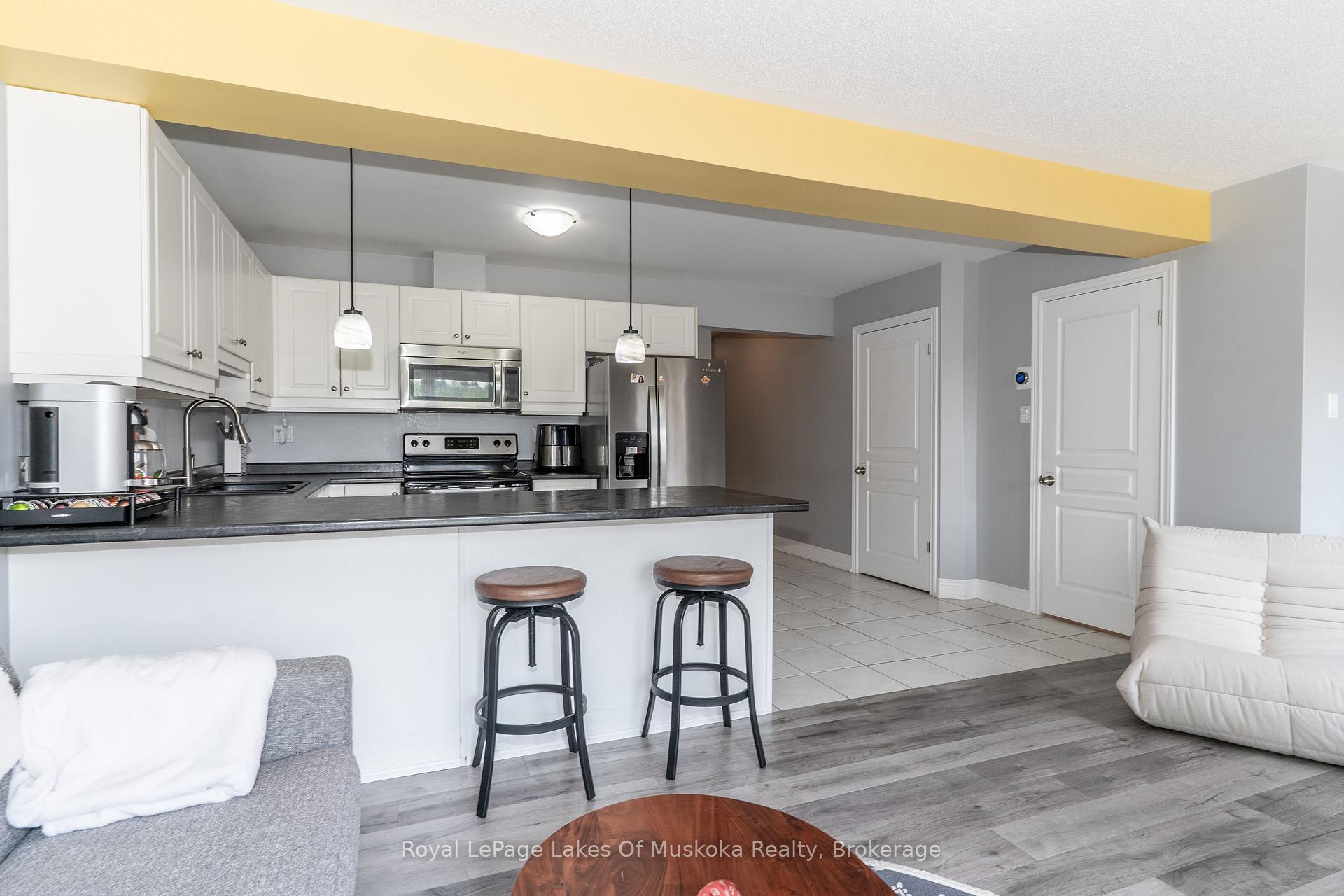 Photo 12 of 23 Little Ryans Way, Bracebridge, Macaulay — HOMEH