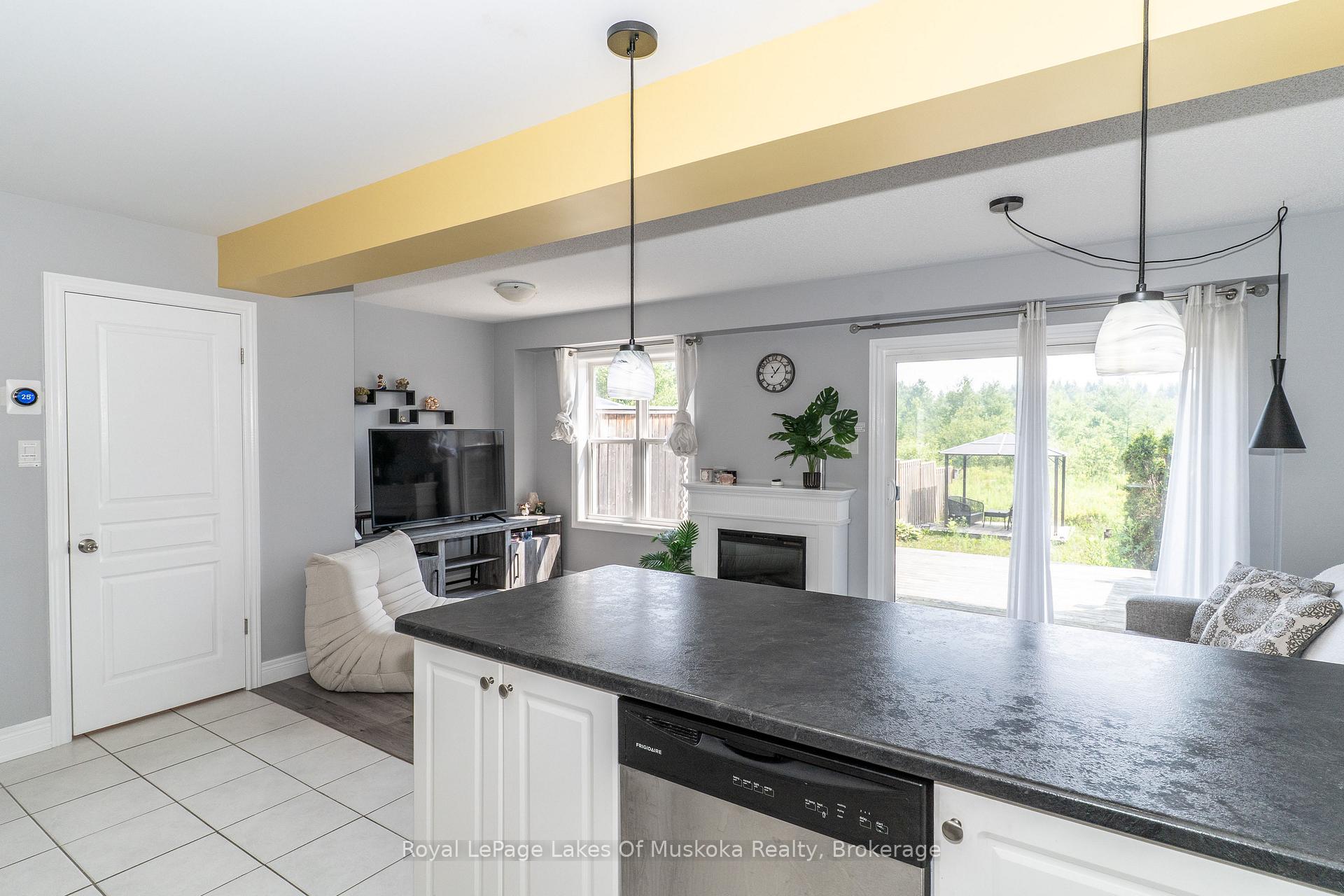 Photo 14 of 23 Little Ryans Way, Bracebridge, Macaulay — HOMEH