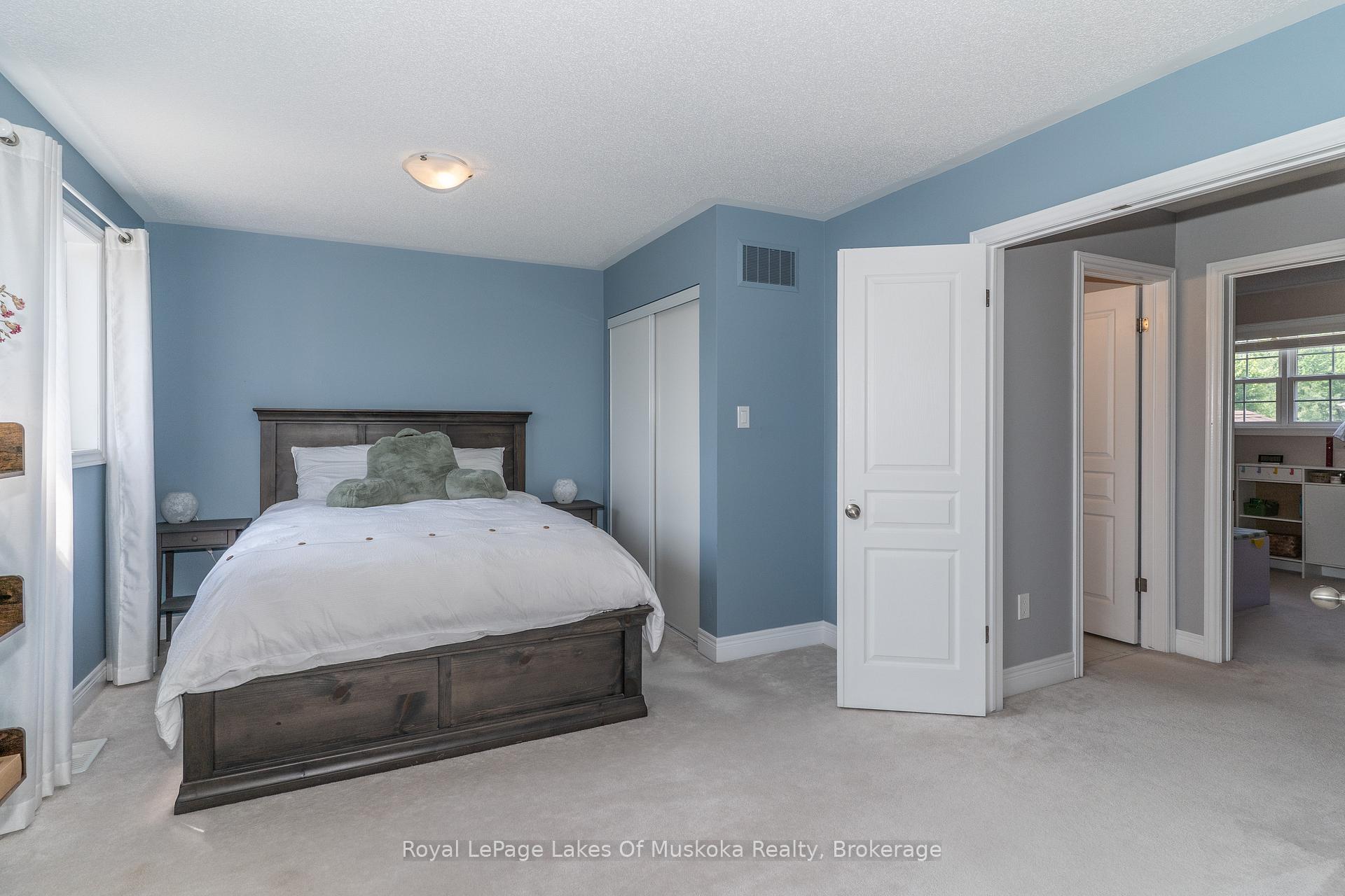 Photo 16 of 23 Little Ryans Way, Bracebridge, Macaulay — HOMEH