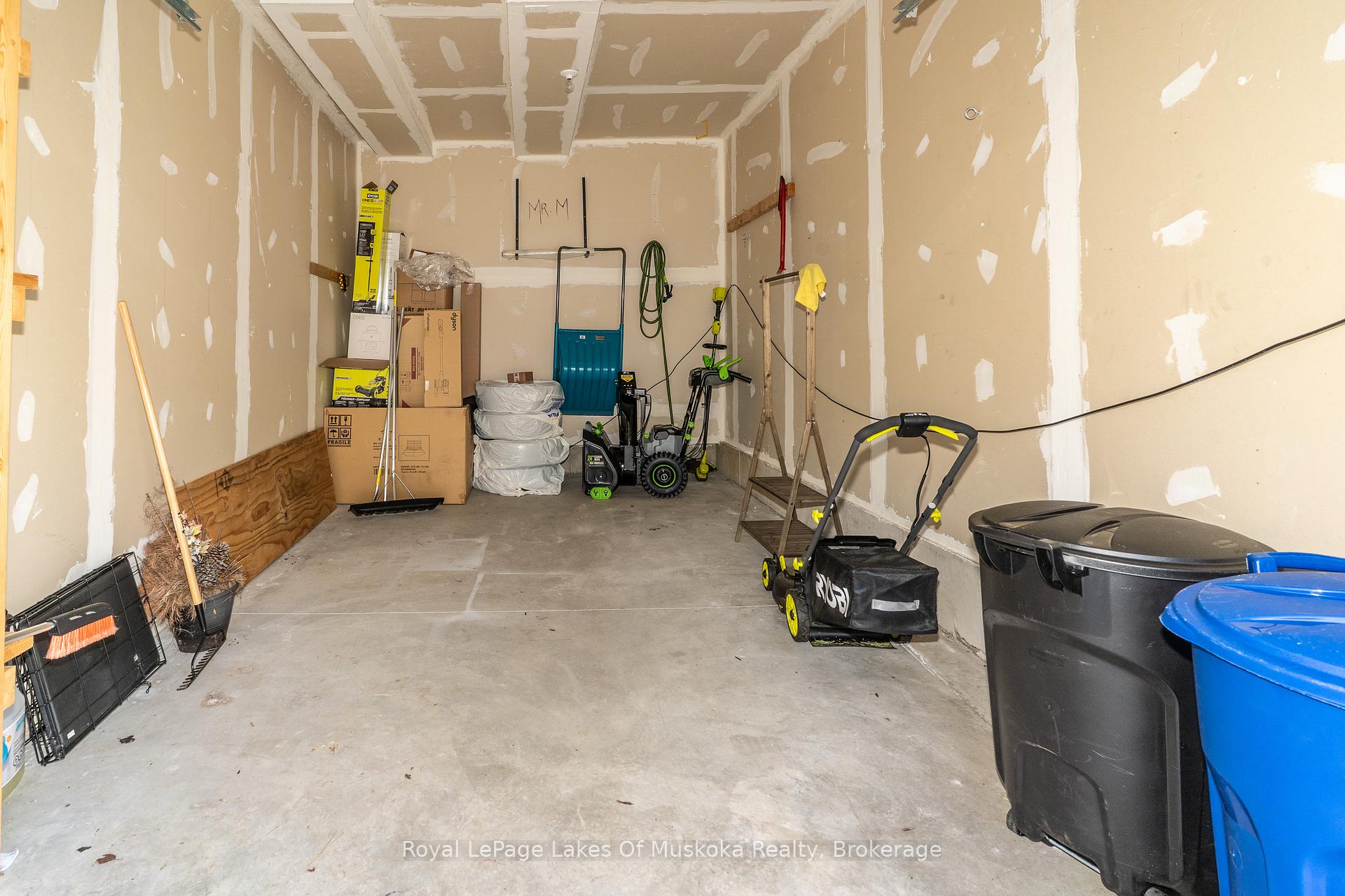 Photo 33 of 23 Little Ryans Way, Bracebridge, Macaulay — HOMEH