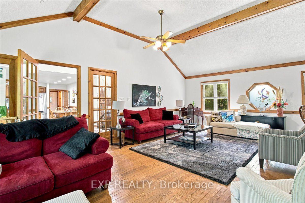 Photo 9 of 20 Pineshore Crescent, Tiny, Rural Tiny — HOMEH