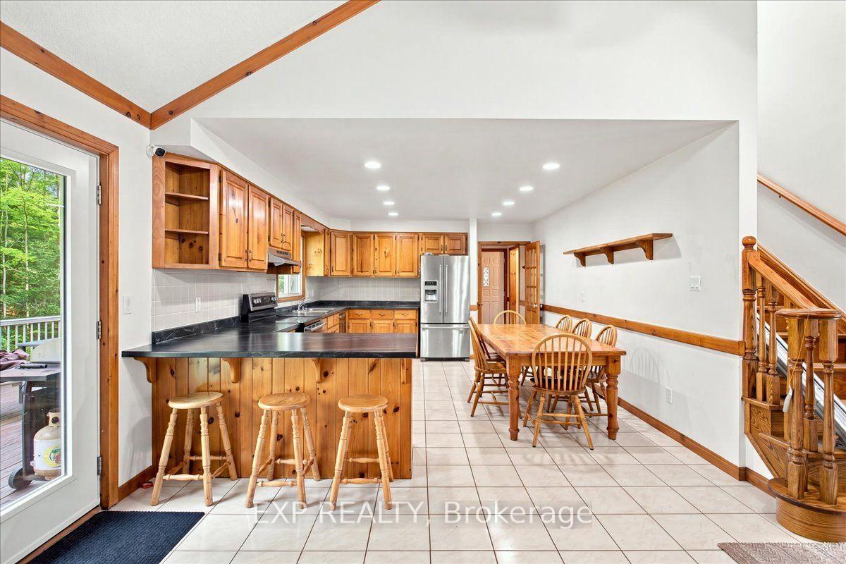 Photo 11 of 20 Pineshore Crescent, Tiny, Rural Tiny — HOMEH