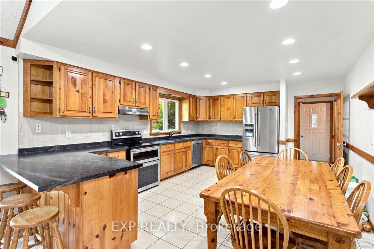 Photo 15 of 20 Pineshore Crescent, Tiny, Rural Tiny — HOMEH