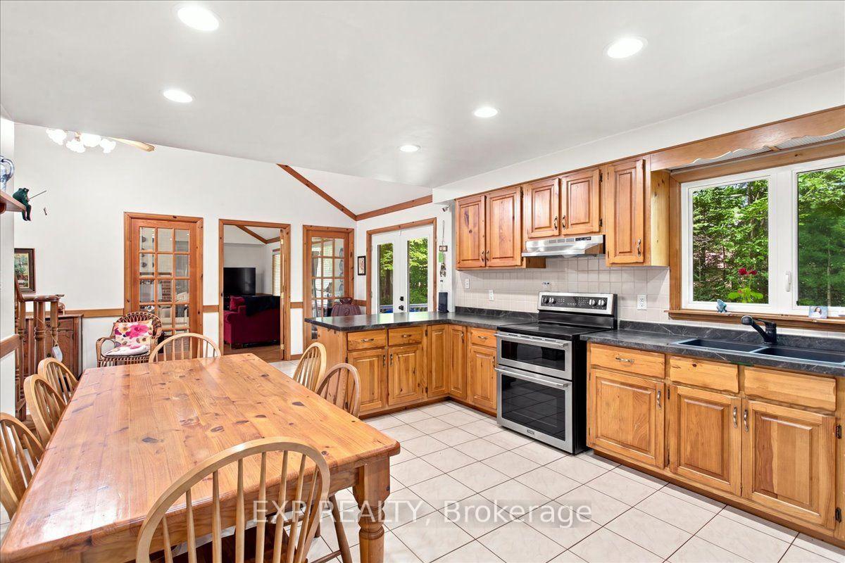 Photo 12 of 20 Pineshore Crescent, Tiny, Rural Tiny — HOMEH