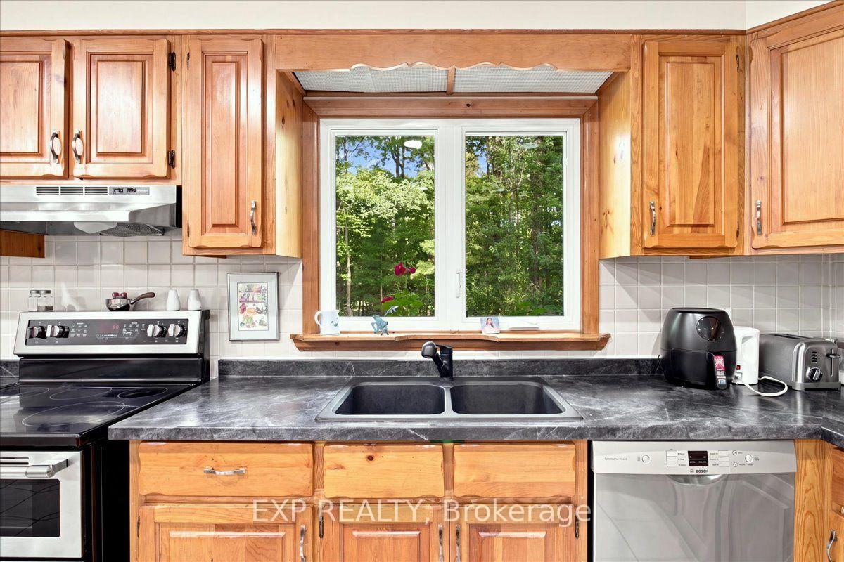 Photo 13 of 20 Pineshore Crescent, Tiny, Rural Tiny — HOMEH