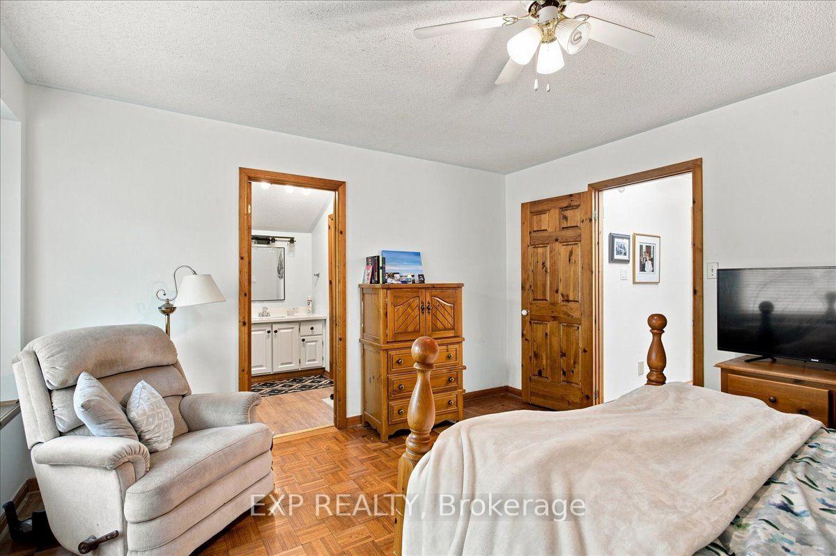 Photo 18 of 20 Pineshore Crescent, Tiny, Rural Tiny — HOMEH